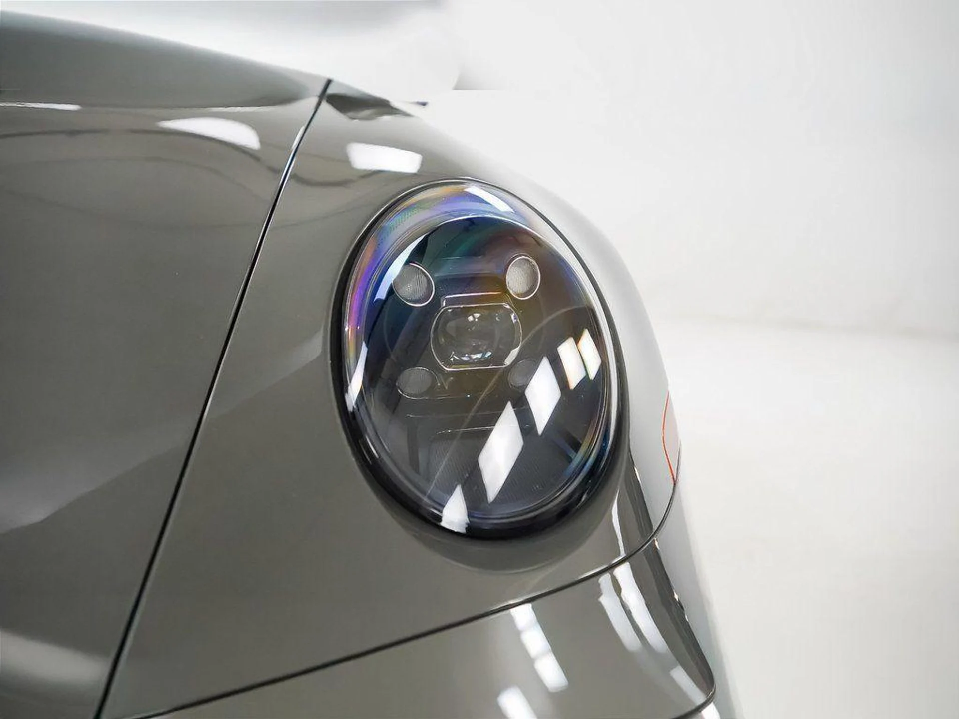 mph006_1758802989_J47_Z8_Pi3xbit_Dkf_WD_Jh_TZ_Wh_AT_9s_2e946111d8