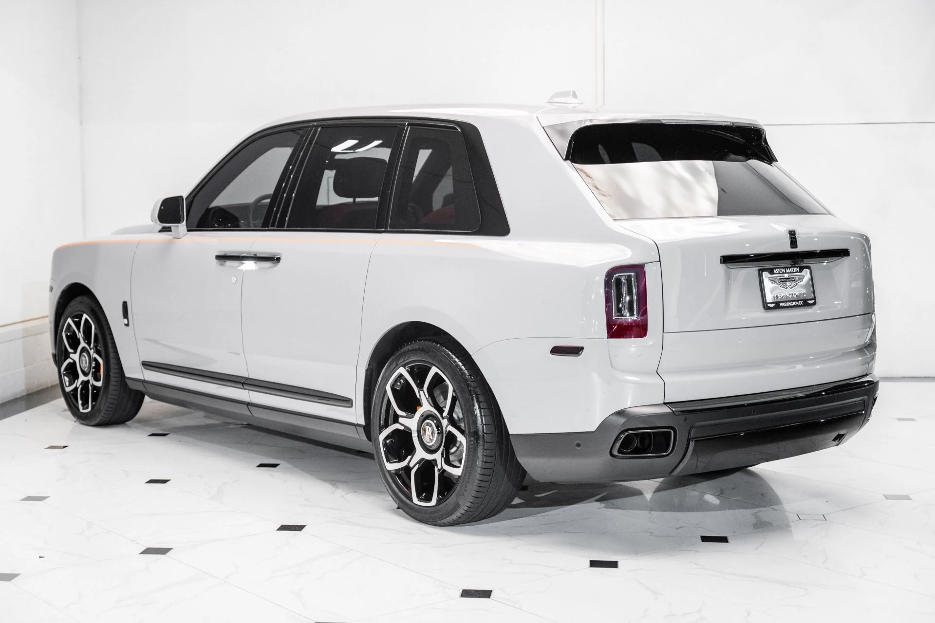 mph006_1763324500_Used_2022_Rolls_Royce_Cullinan_1753976209_883f7bfe65