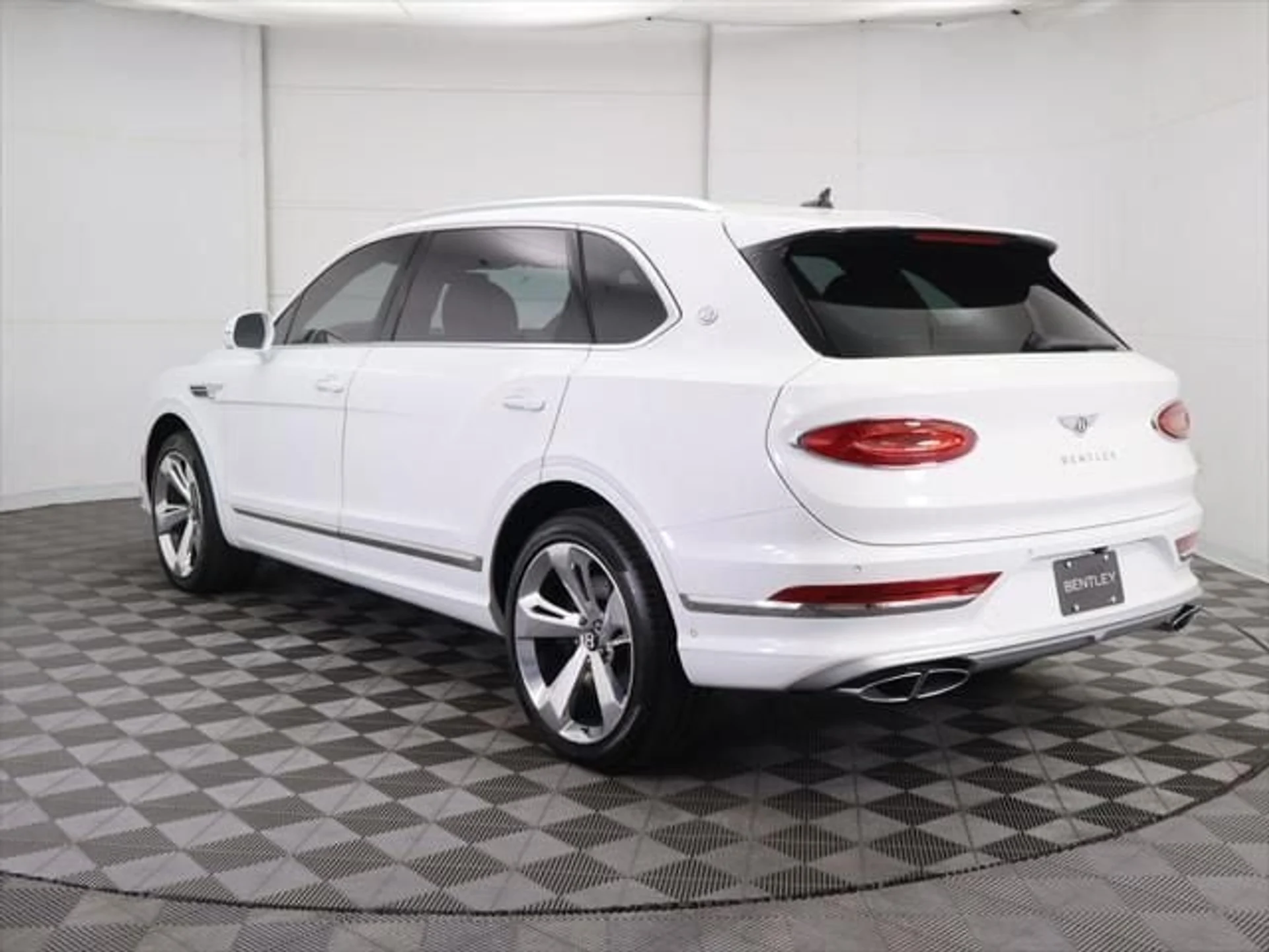 mph006_1766981540_used_2025_bentley_bentayga_ewb_v8awd_8119_23022887_7_640_7a5524b5de