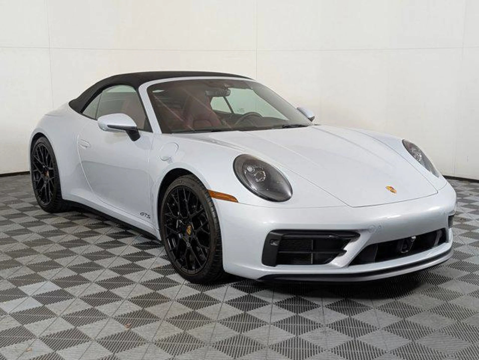 mph006_1783081601_Mqtf21_Kc1_VVZ_0_PQS_Yl_E_Ev_Po_No_UY_1b62899c2a