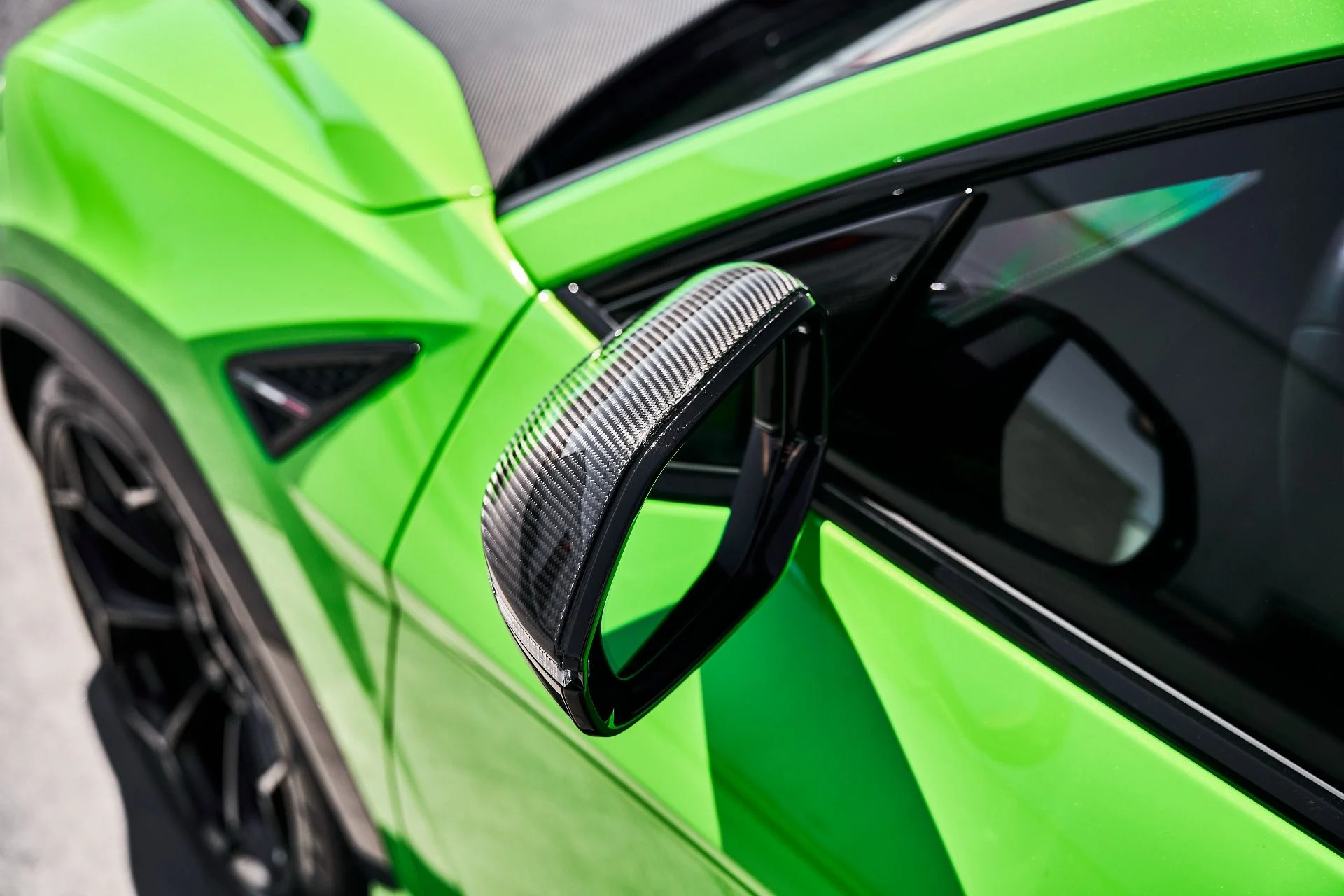 mph006_1789895386_Used_2023_Lamborghini_Urus_Performante_1790376250_3d39021433