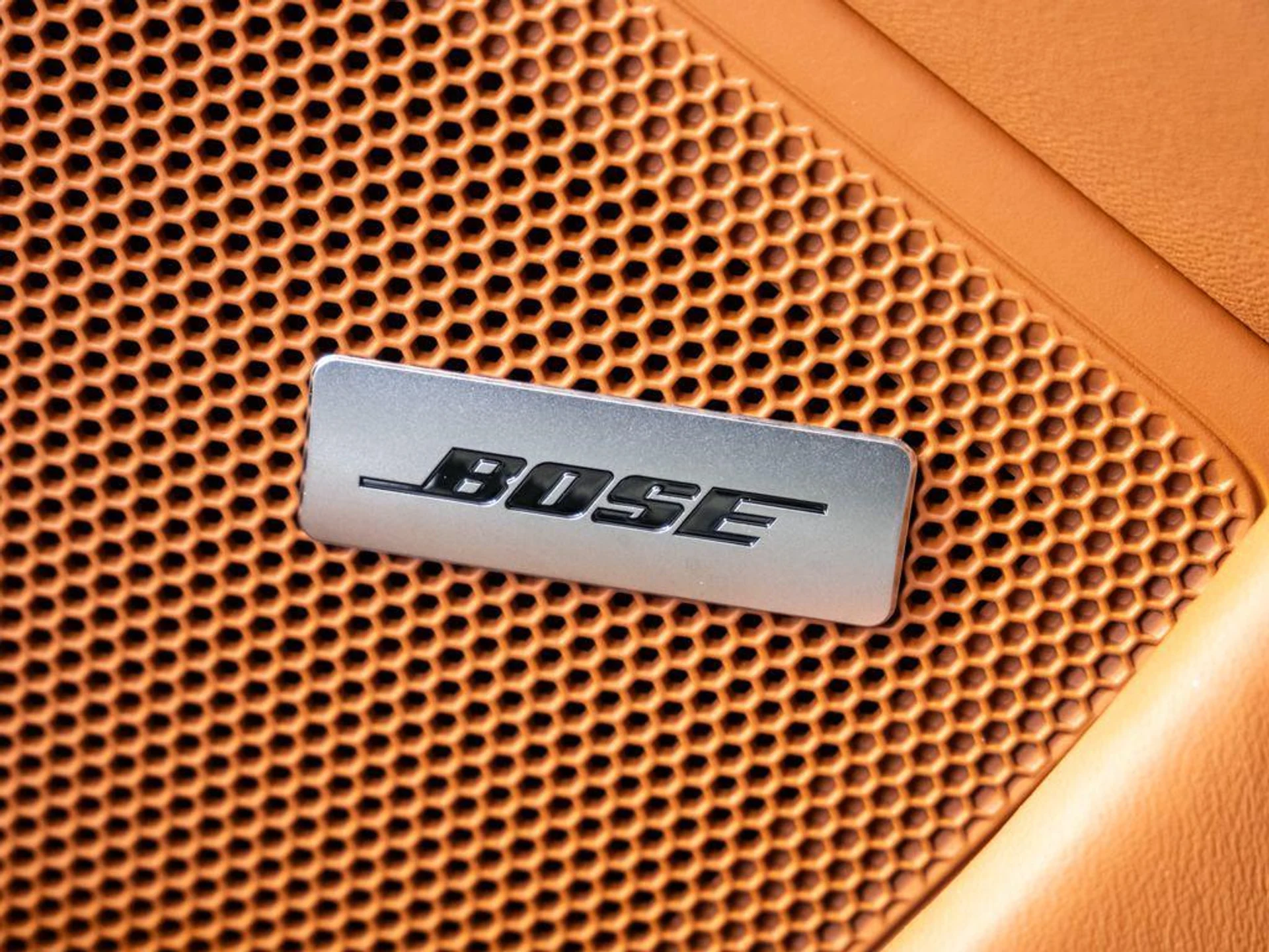 mph006_1793189700_9r3_JQR_Ldo_N_Nr4_Ncub9_HQ_Rjil_X84_0032e65f9b