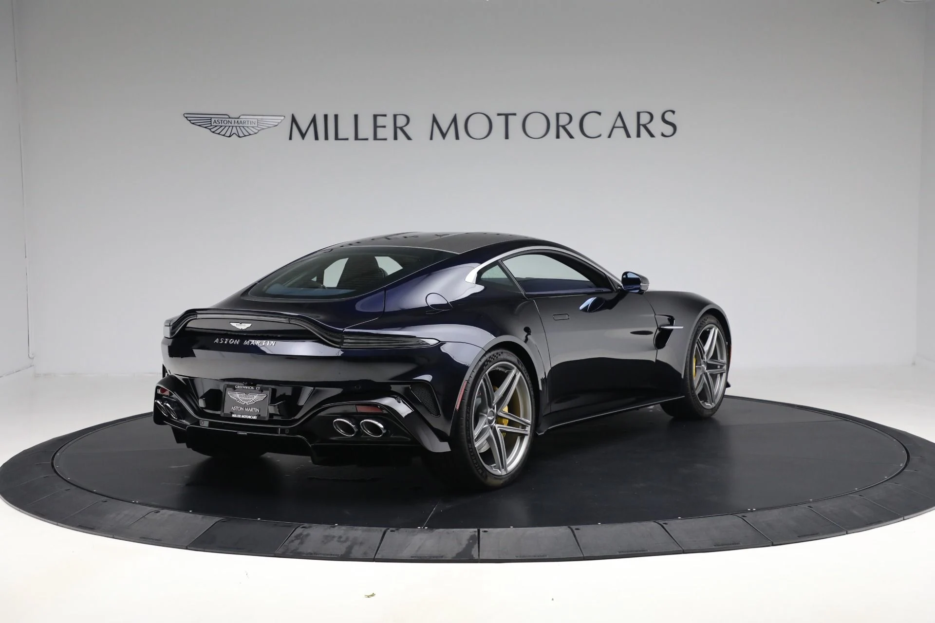 mph006_1793210163_New_2026_Aston_Martin_Vantage_96b44ea136