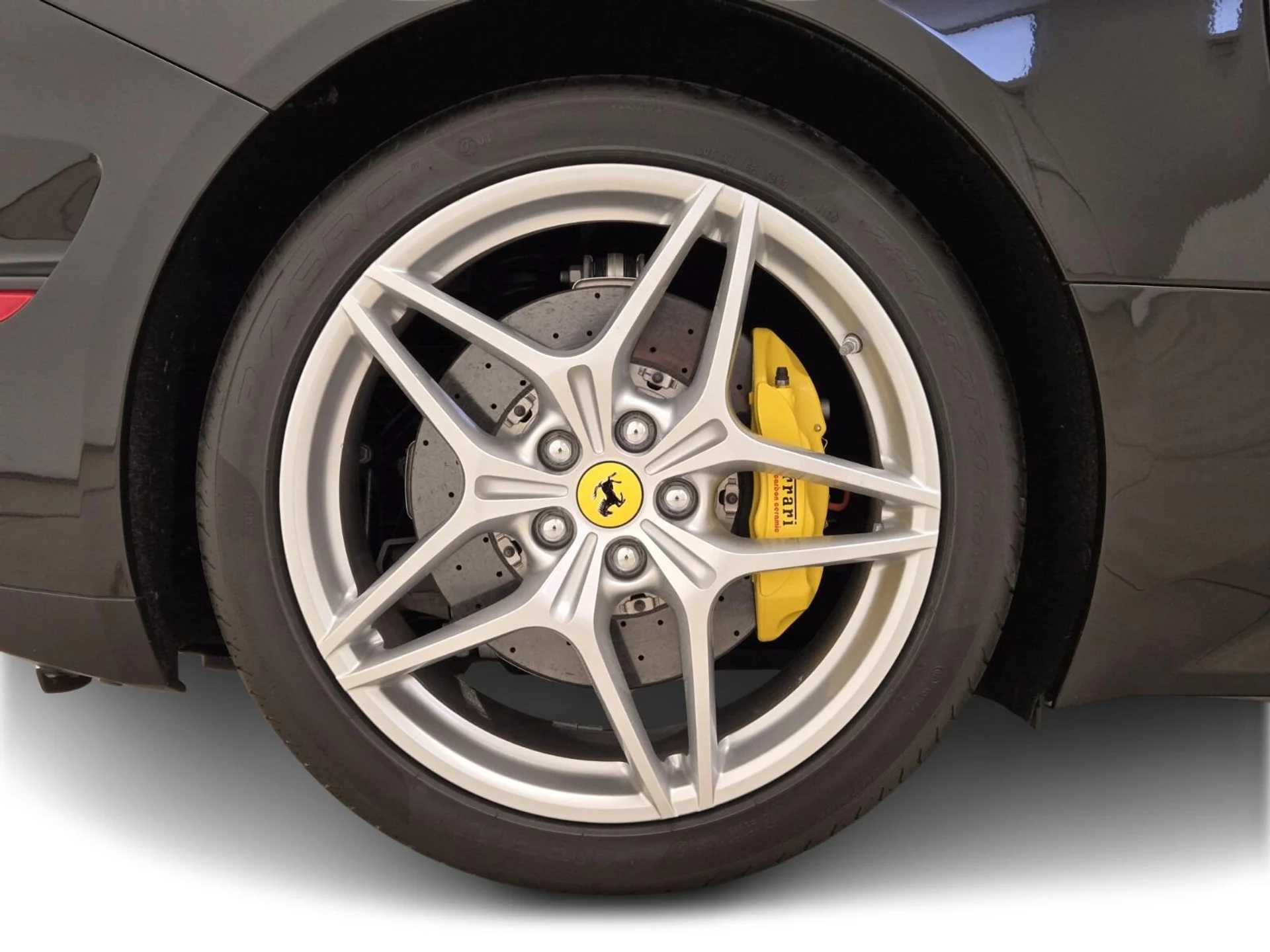 mph006_1793377330_Used_2016_Ferrari_California_T_1755844399_ac5af3a3fb