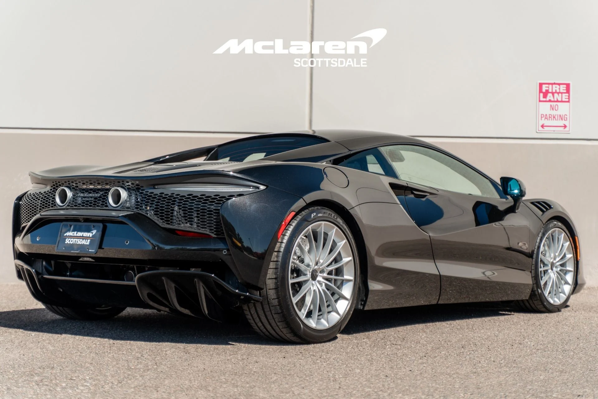 mph006_179803451_Used_2025_MCLAREN_ARTURA_1759477334_1f1b9239ab