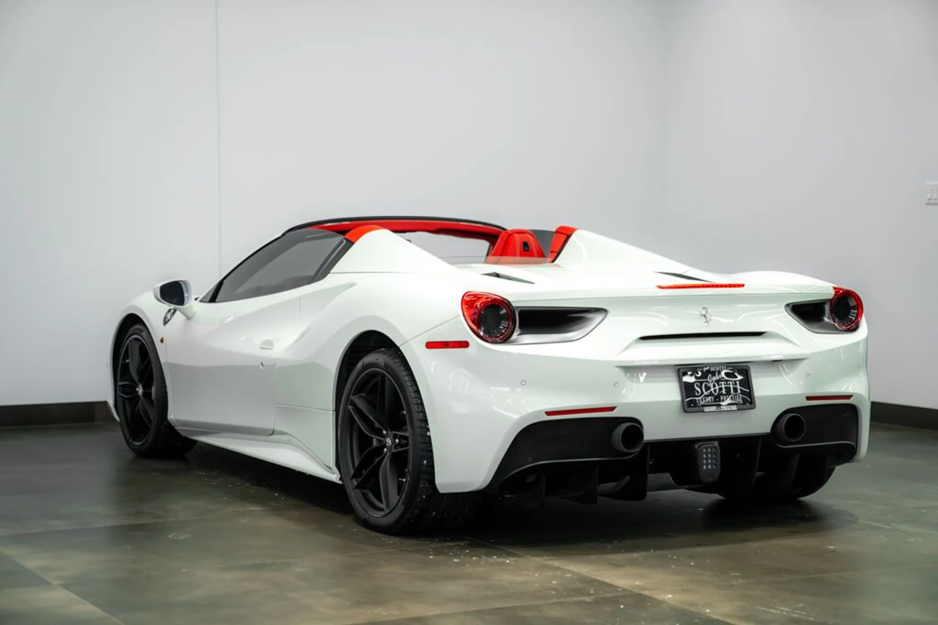 mph006_1798544541_ferrari_488_spider_2019_jpg_v_1754355020_5f4e8fb79a