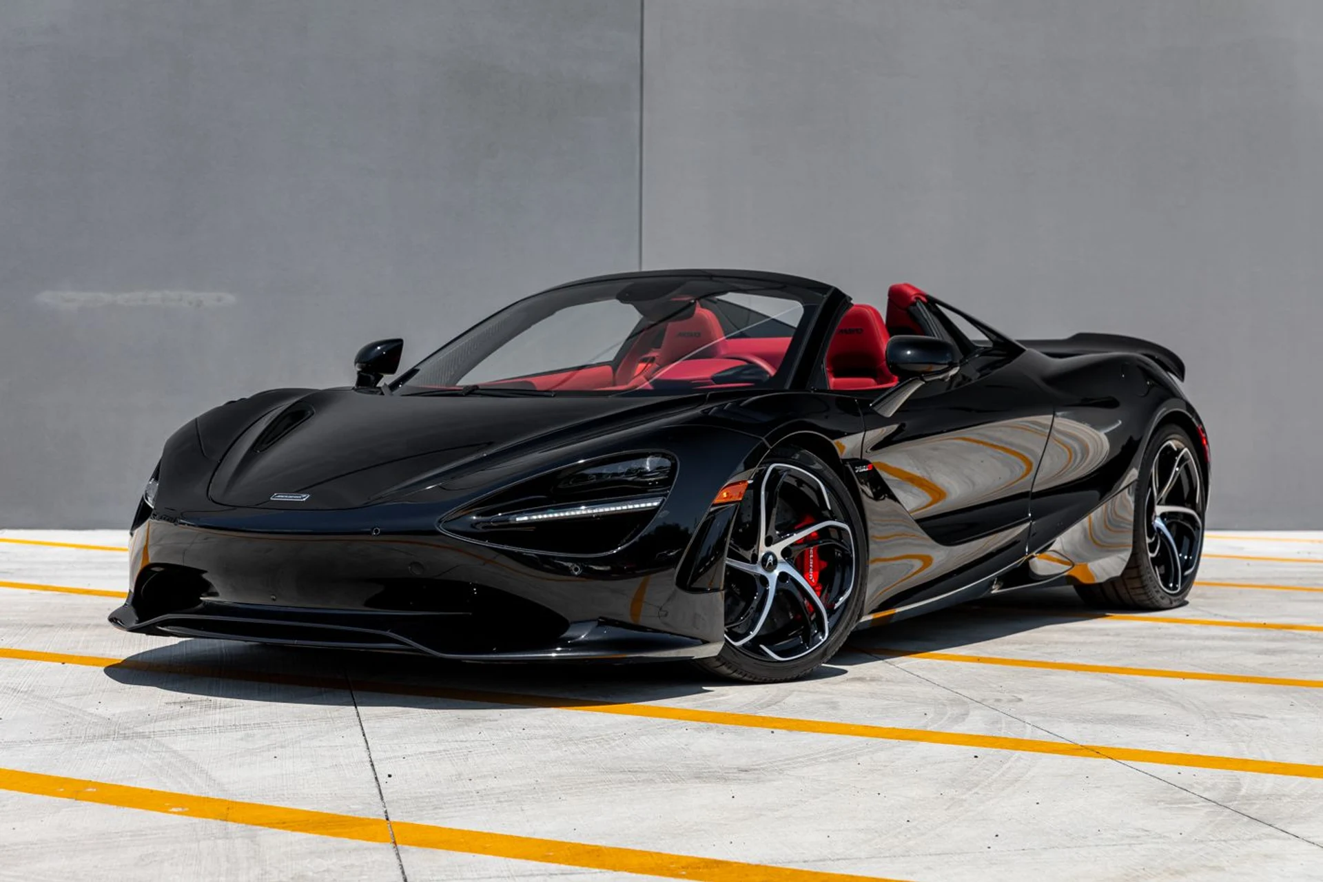 mph006_1800102993_550_p8_l_36a0b93782