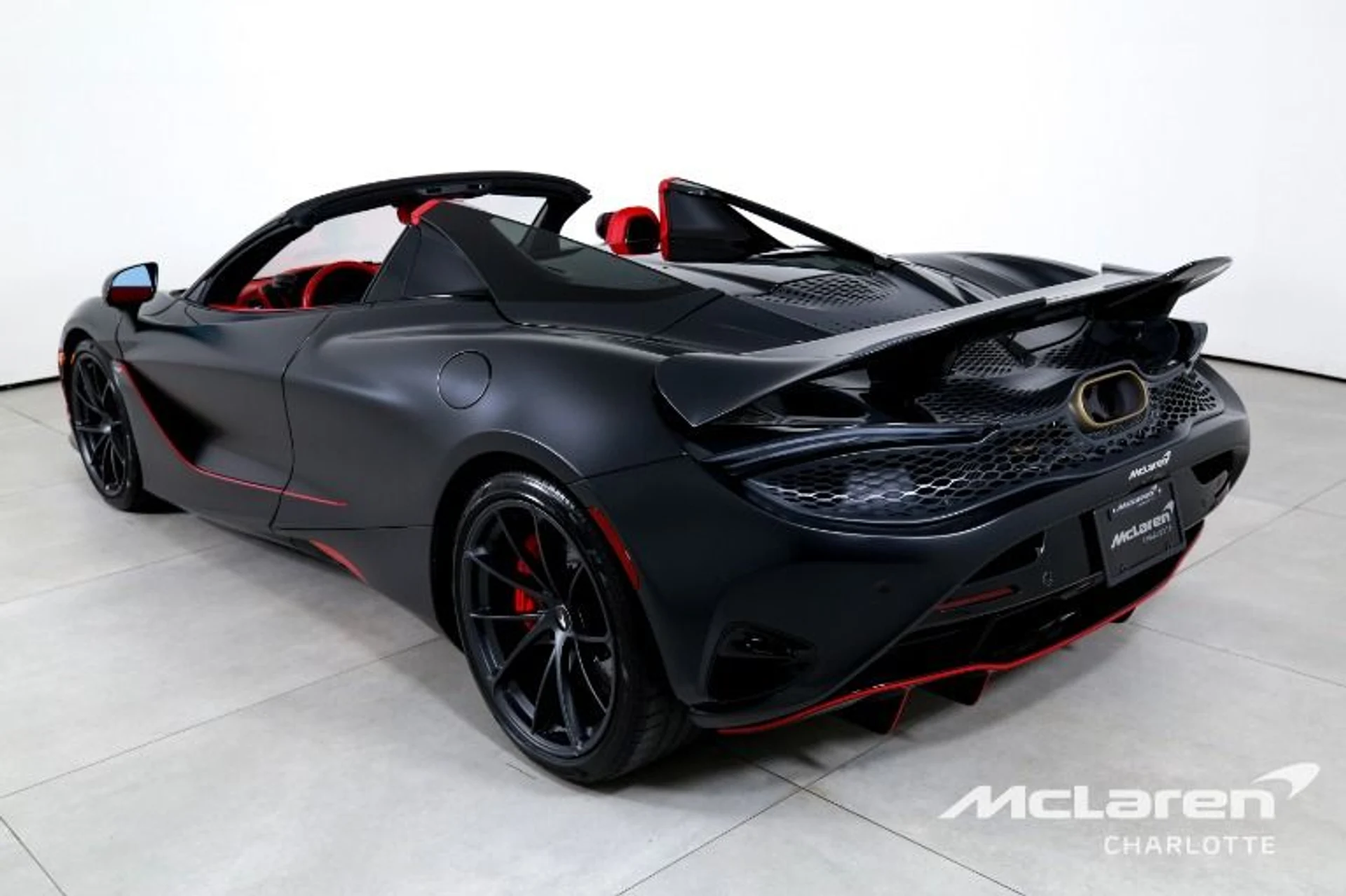 mph006_1805898982_Used_2025_Mc_Laren_750_S_Spider_74f1c958b7