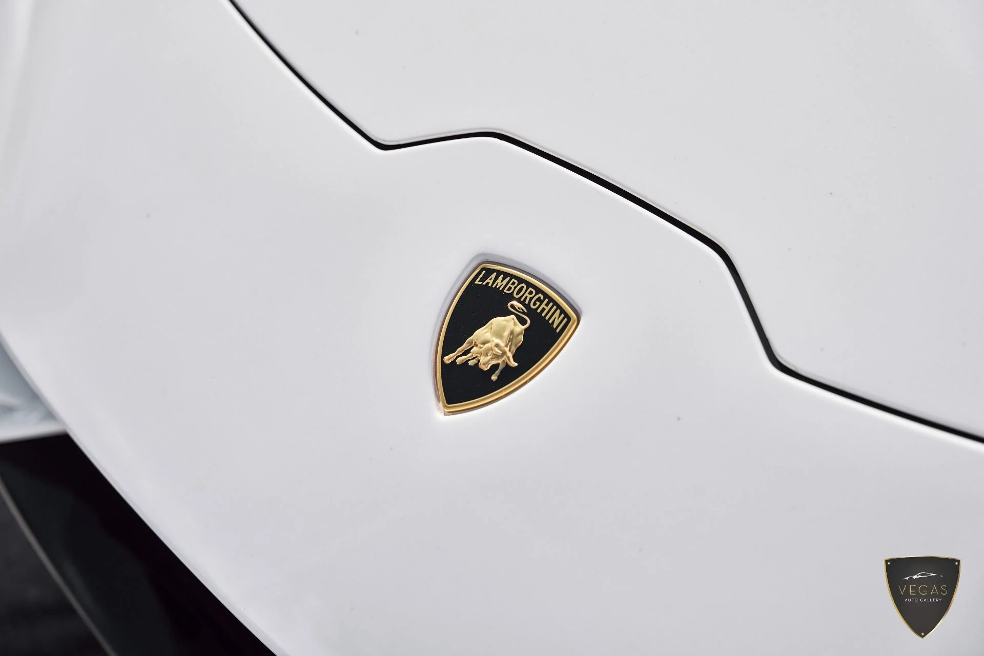 mph006_1808451134_Used_2020_Lamborghini_Huracan_EVO_Base_1782523321_0ec08ab252