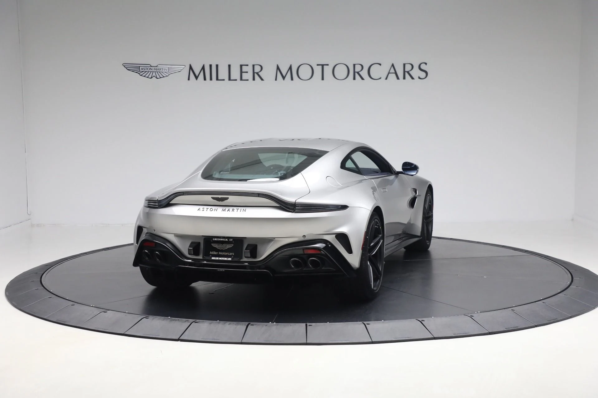 mph006_1814287318_New_2025_Aston_Martin_Vantage_b7be26ce4a