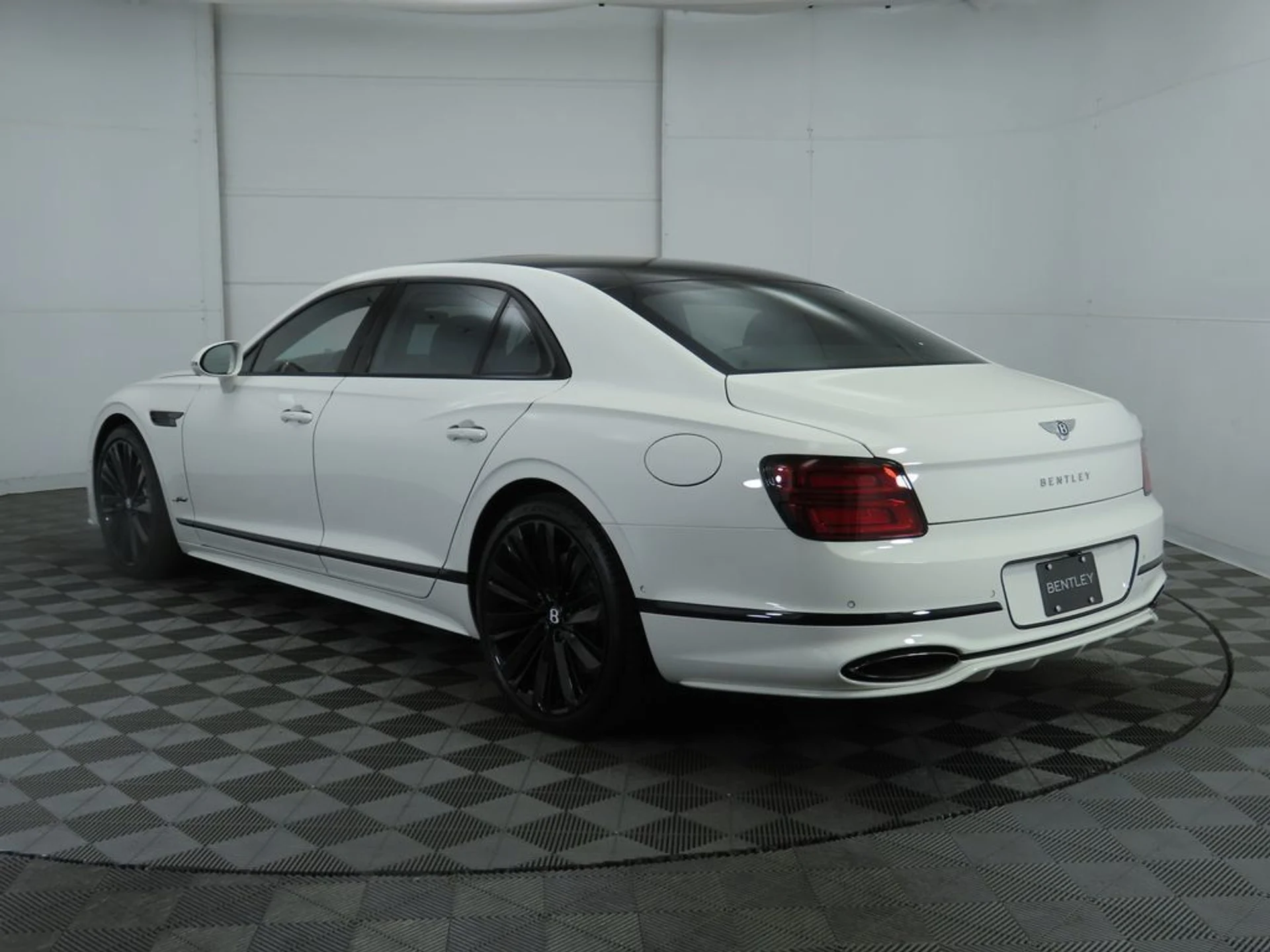 mph006_1814394394_new_2025_bentley_flying_spur_speedsedan_8119_22813012_7_1024_b5db3183a3