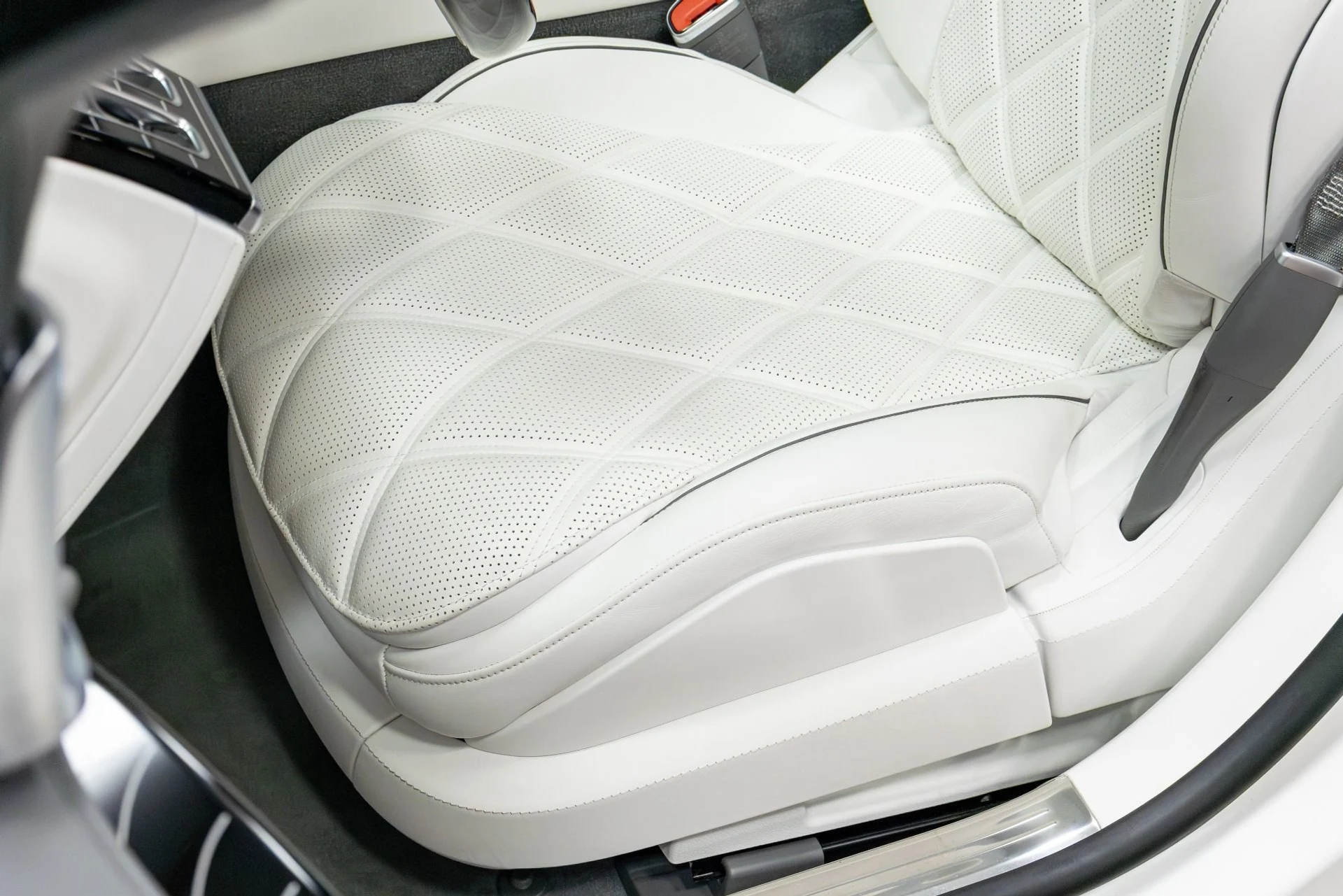 mph006_1817820863_Used_2023_Mercedes_Benz_S_Class_Maybach_S_680_4_MATIC_1776091347_320e5be3ec