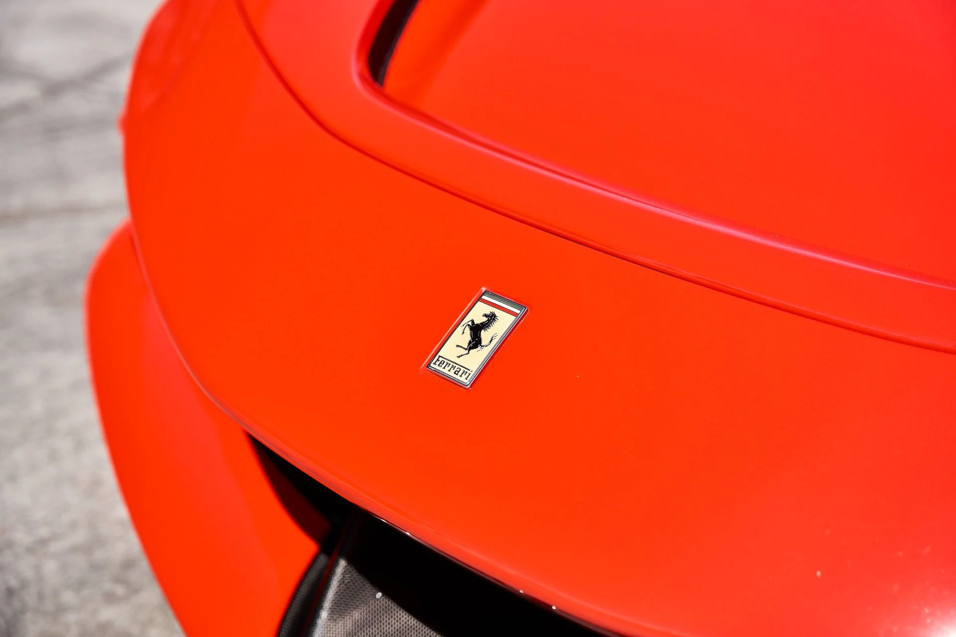 mph006_1819208927_Used_2025_Ferrari_SF_90_Spider_Base_1776296435_24683a9087