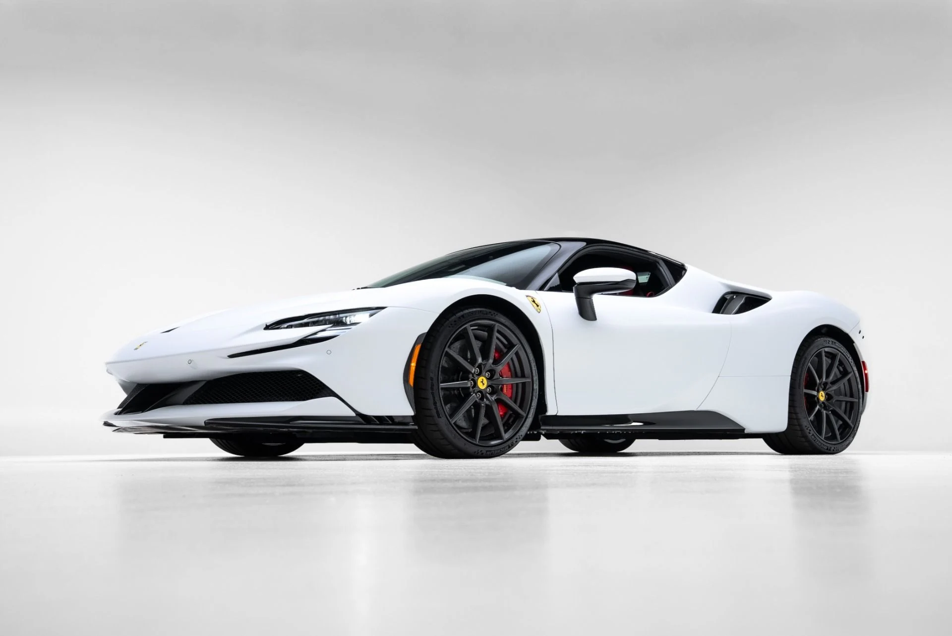 mph006_1830925889_Used_2023_Ferrari_SF_90_Stradale_1772151565_ec897d6538