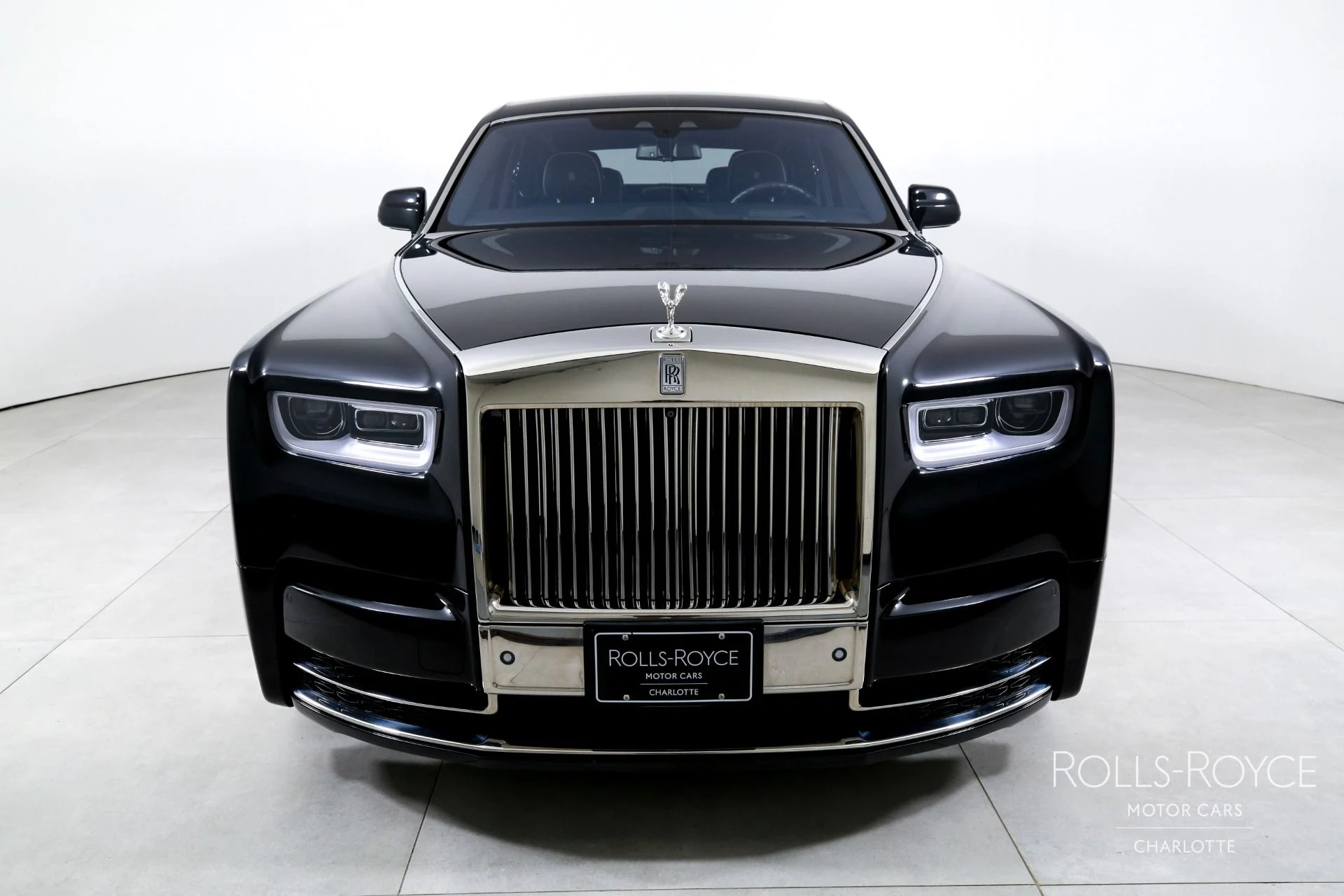 mph006_1842638693_Used_2020_Rolls_Royce_Phantom_1781192680_14e2d968f8