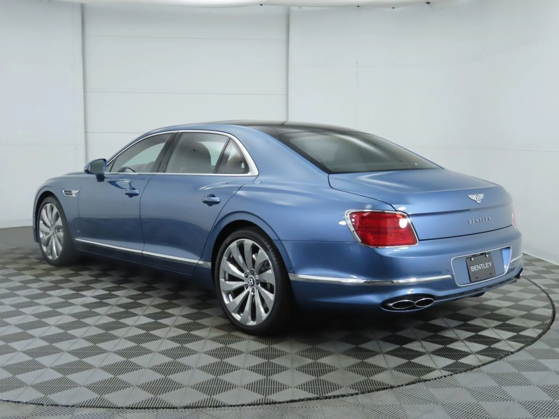 mph006_1845308222_used_2021_bentley_flying_spur_v8sedan_8119_22952402_7_1024_484ea619c0