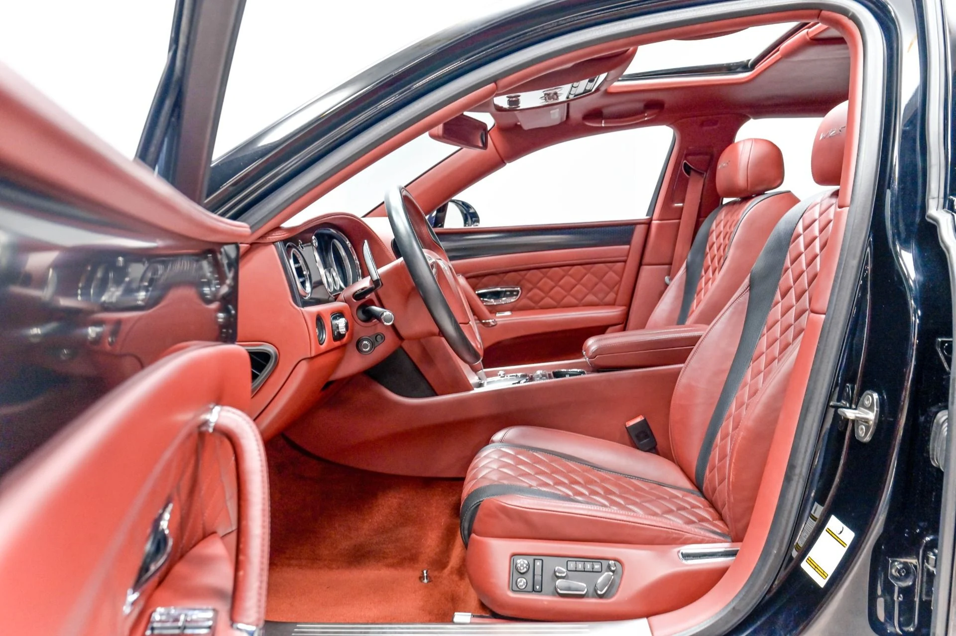 mph006_18491393_Used_2017_Bentley_Flying_Spur_W12_S_1782583003_c46dcb04ed