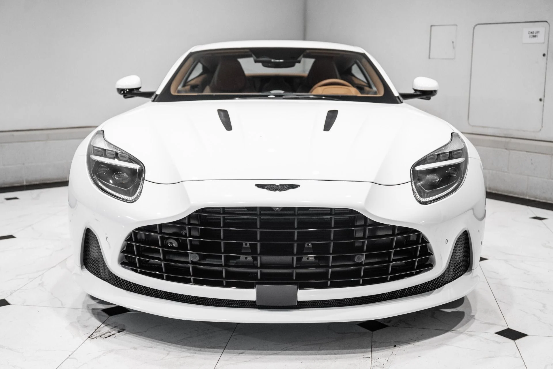 mph006_1858715084_Used_2024_Aston_Martin_DB_12_V8_COUPE_1784304834_16b6181a61