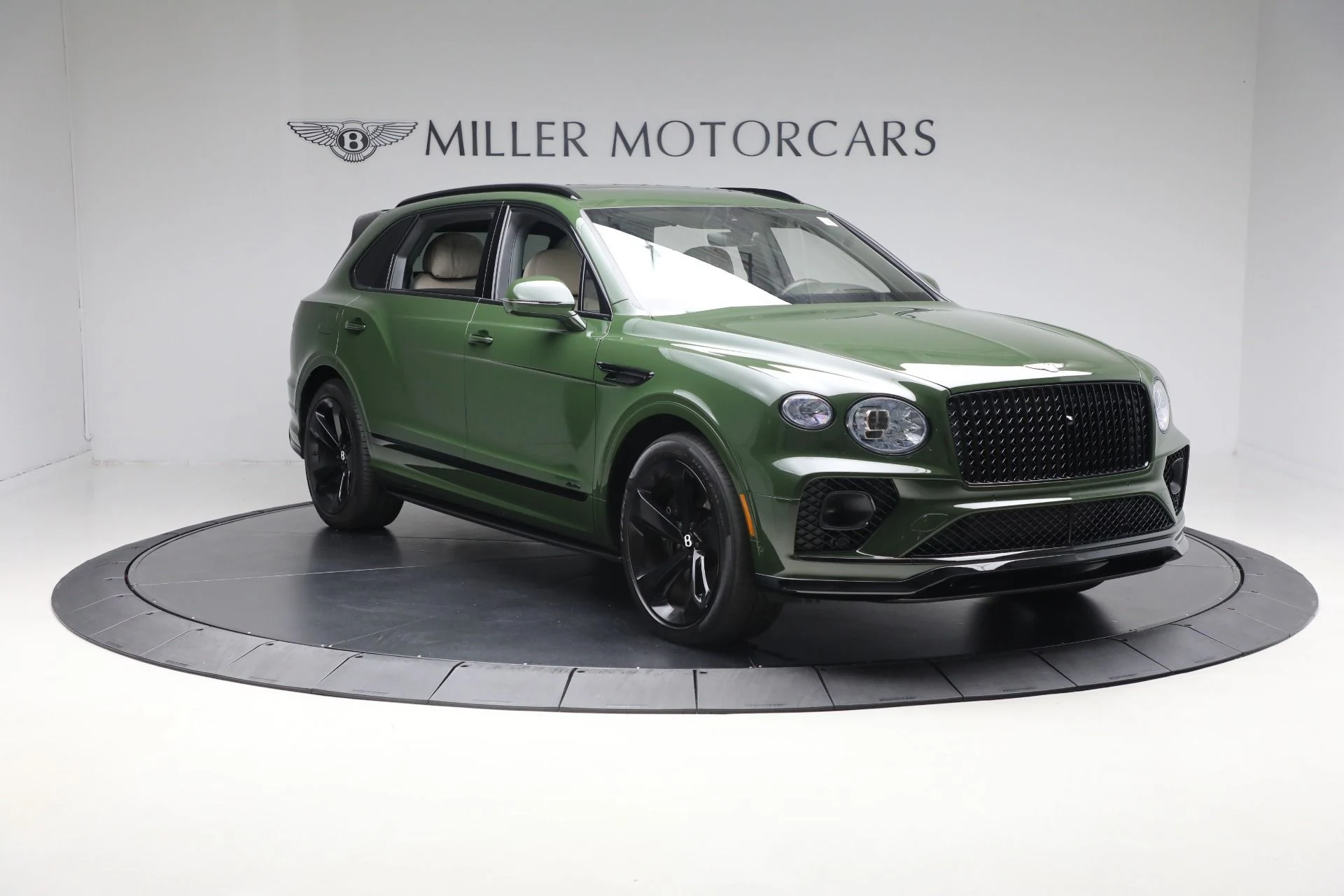 mph006_1867275239_Used_2023_Bentley_Bentayga_EWB_Azure_V8_4477144e26