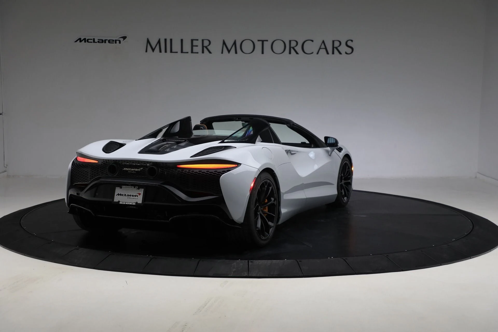 mph006_1869468035_New_2025_Mc_Laren_Artura_Spider_Tech_Lux_e503932c95