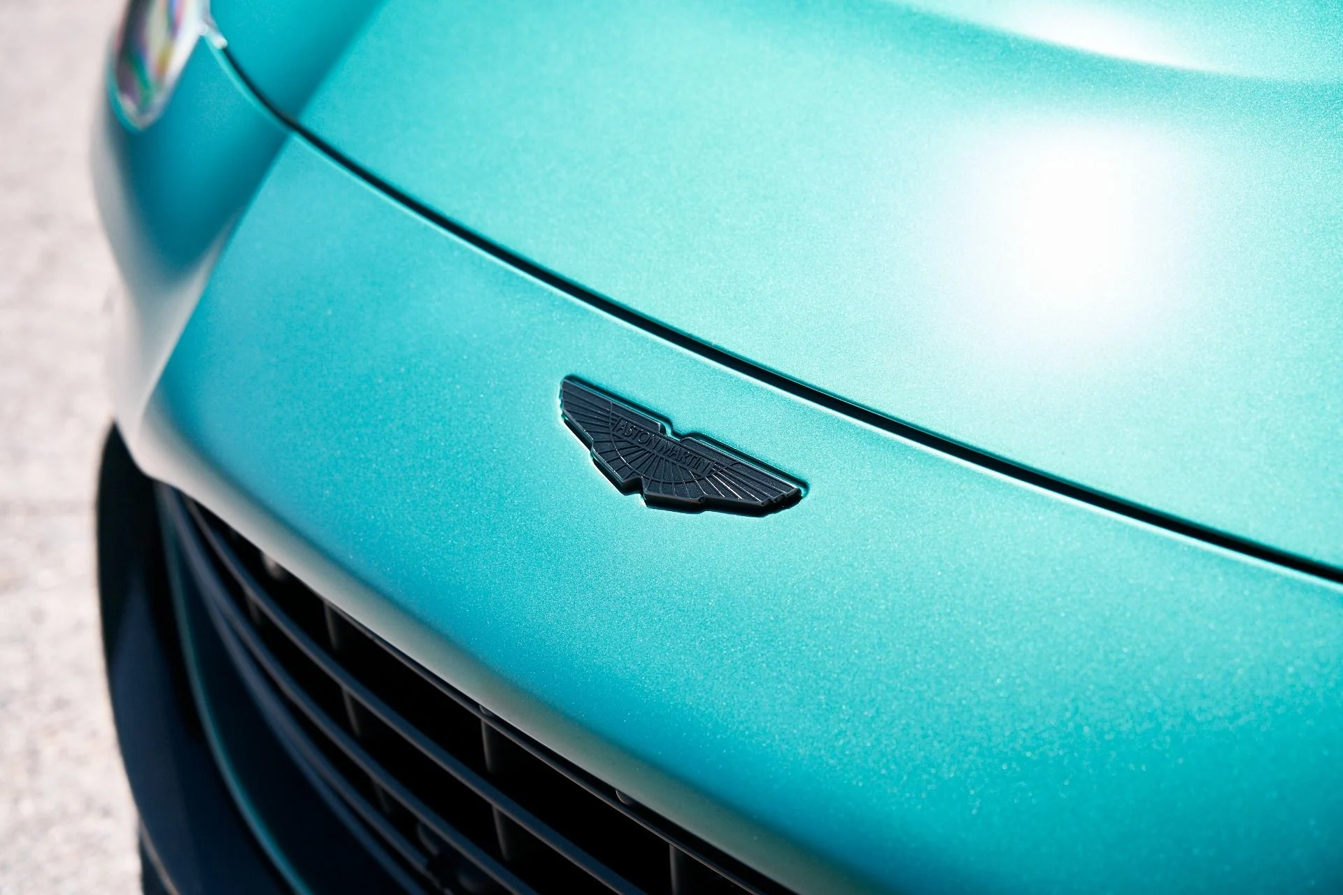 mph006_1872738902_Used_2023_Aston_Martin_Vantage_F1_Edition_1755655600_b9d0013fbc