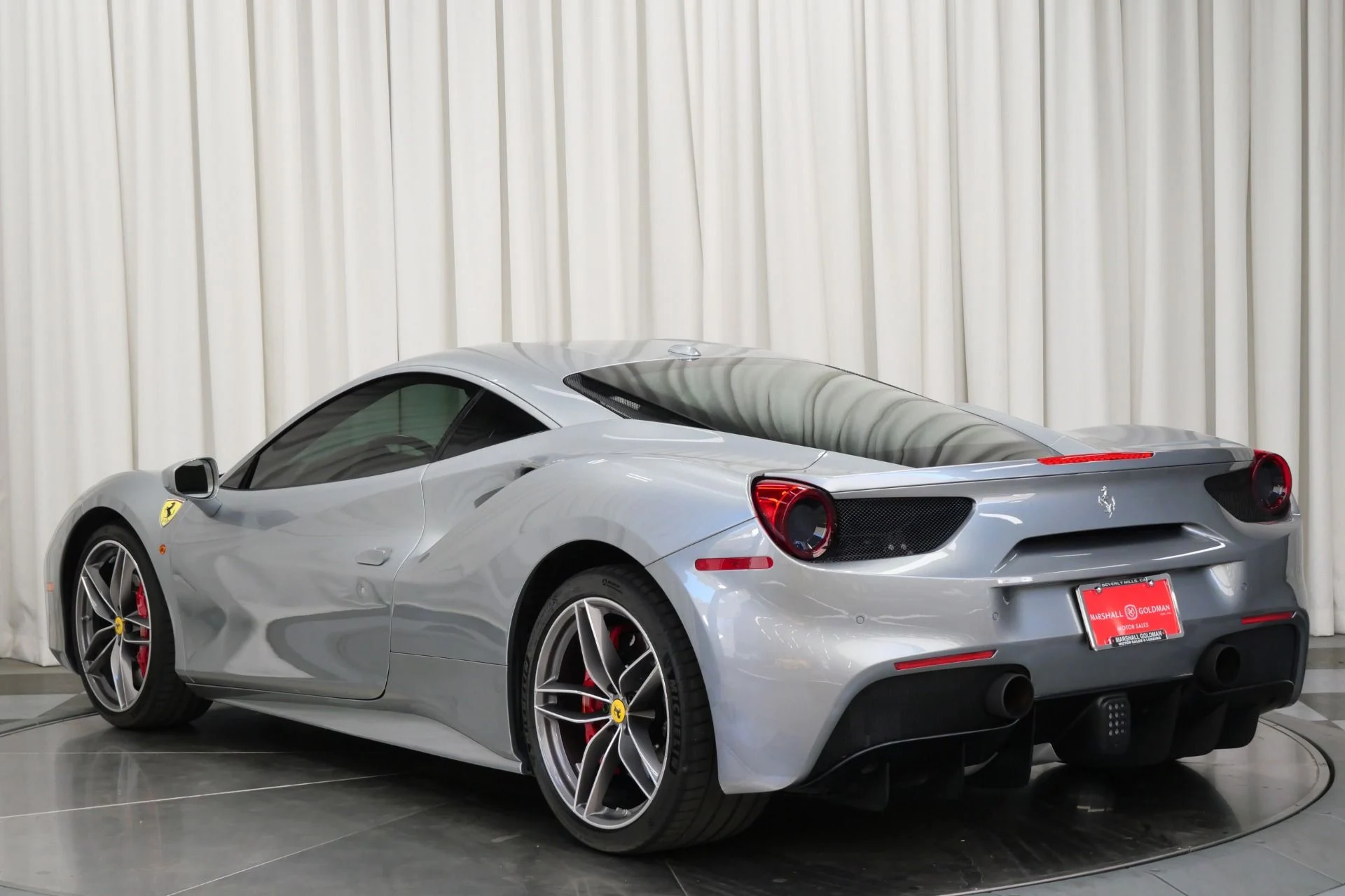 mph006_1875208326_Used_2018_Ferrari_488_GTB_1757341188_a753c88bf5