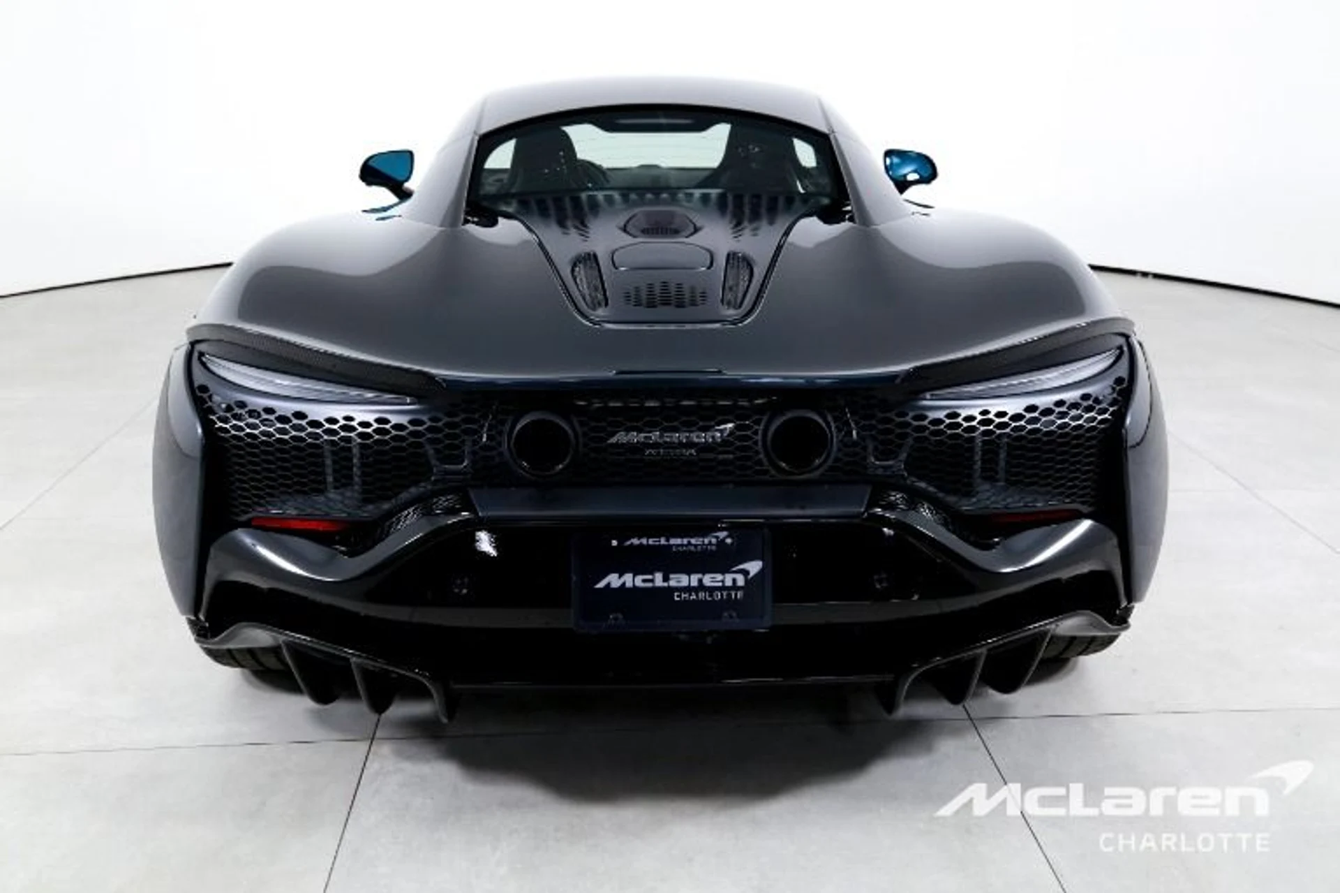mph006_1880547810_Used_2023_Mc_Laren_Artura_1844262a8c