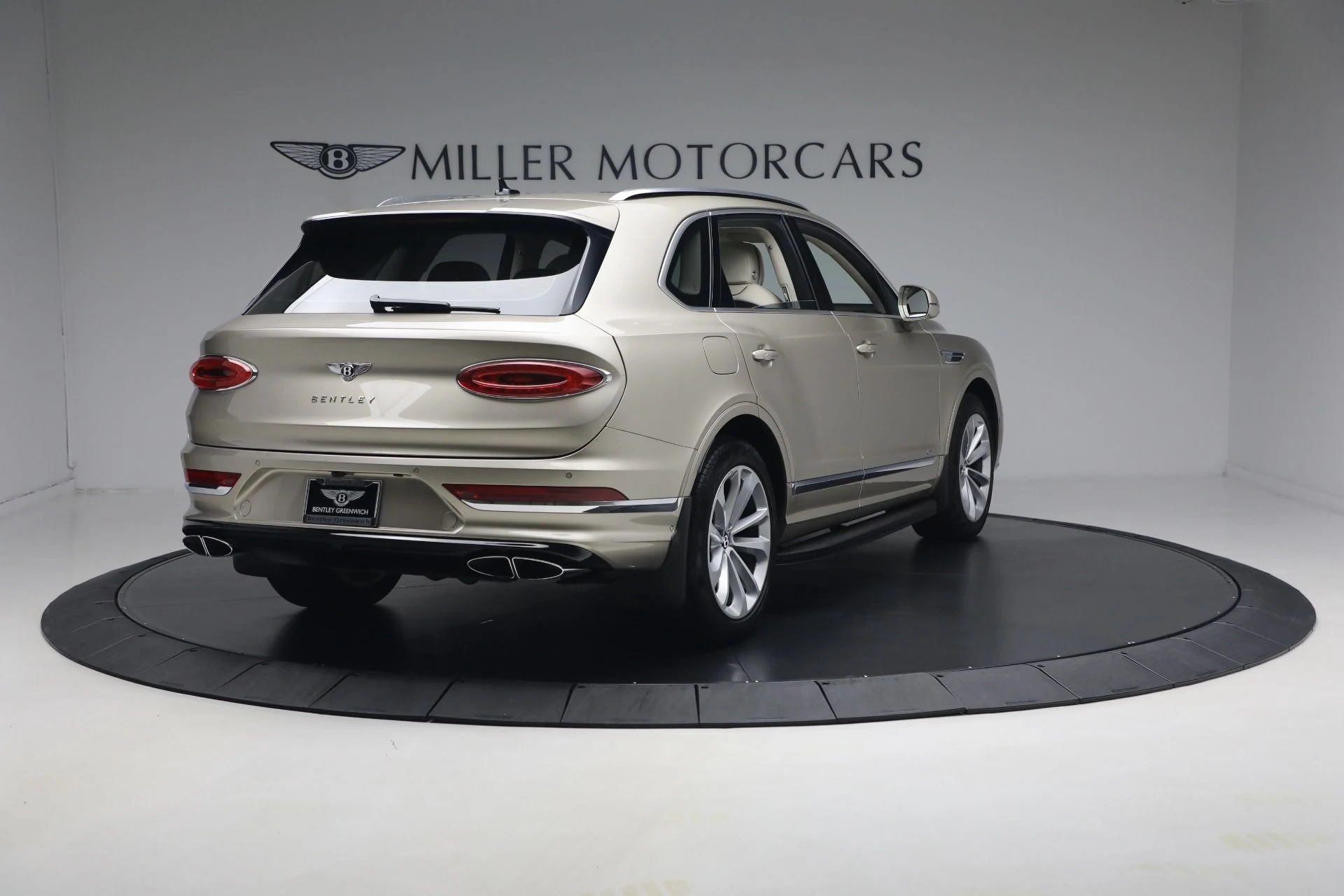 mph006_1881516176_Used_2021_Bentley_Bentayga_V8_1780783498_0010273f51