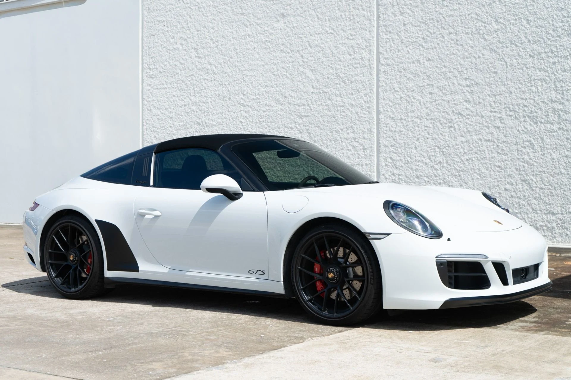 mph006_1881902100_Used_2018_Porsche_911_Targa_4_GTS_1791238615_cc3e5258b1