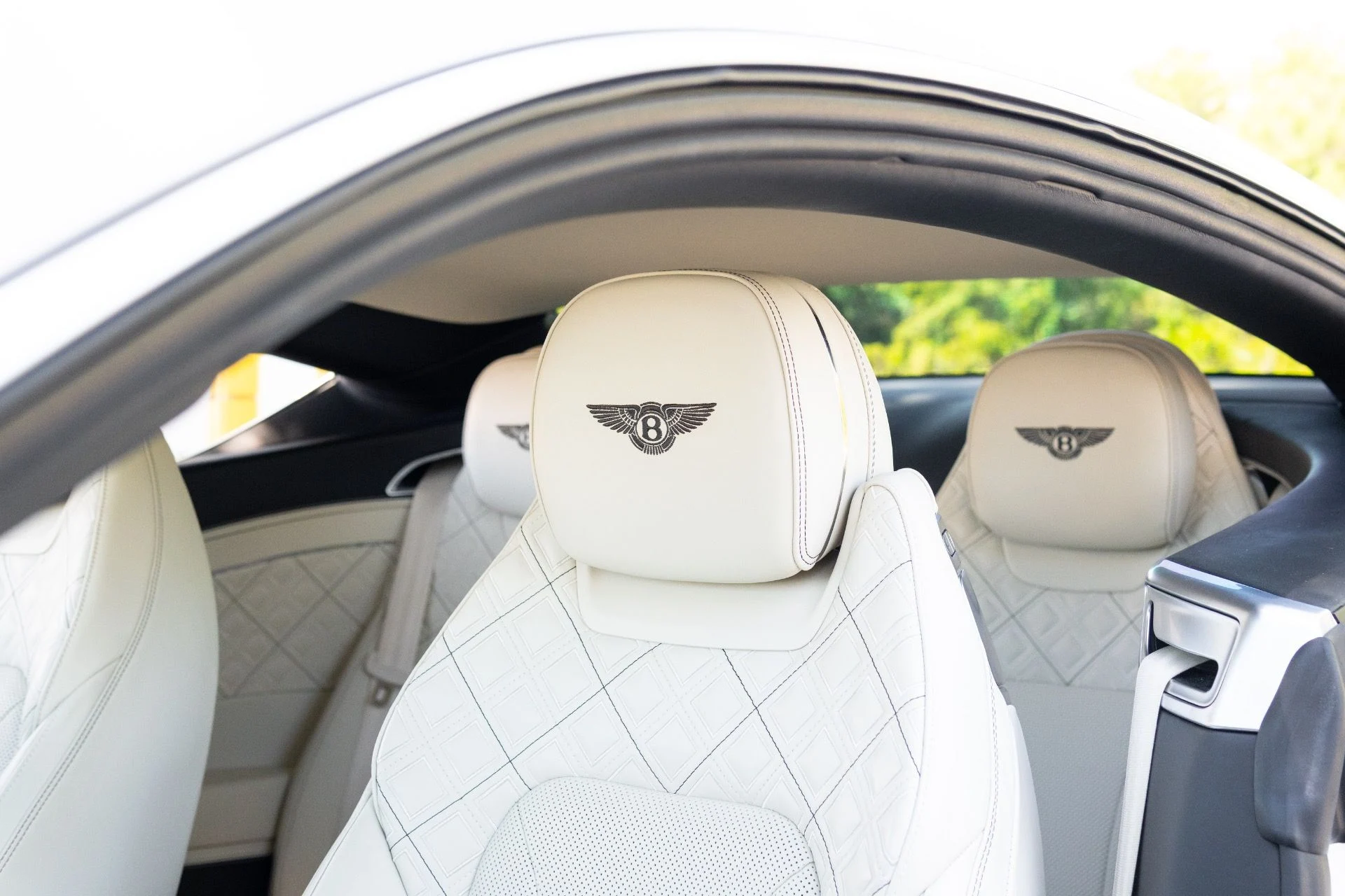 mph006_1888809237_Used_2020_Bentley_Continental_GT_V8_1777404396_3987950e37