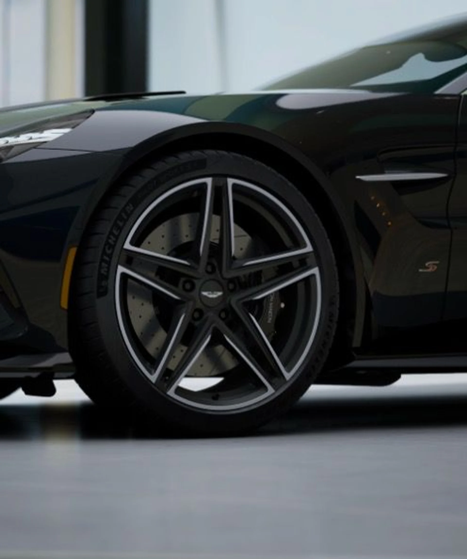 mph006_1890323472_New_2026_Aston_Martin_Vantage_S_Roadster_1787677773_2e4d2922c0