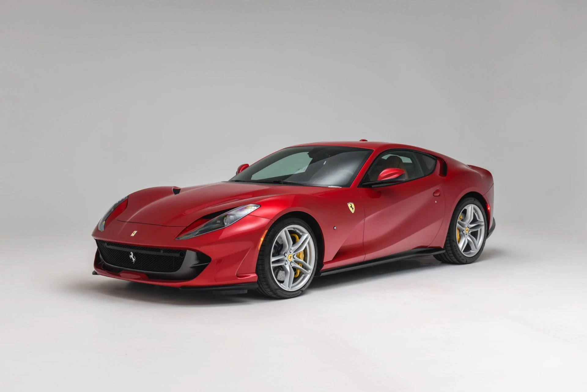 mph006_1896031246_Used_2019_Ferrari_812_Superfast_1774387525_491175c90f