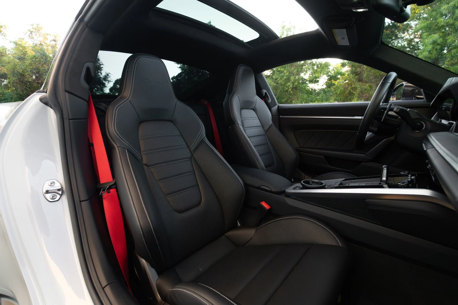 mph006_1901843491_Used_2024_Porsche_911_Turbo_1762281596_d0746d1aa8