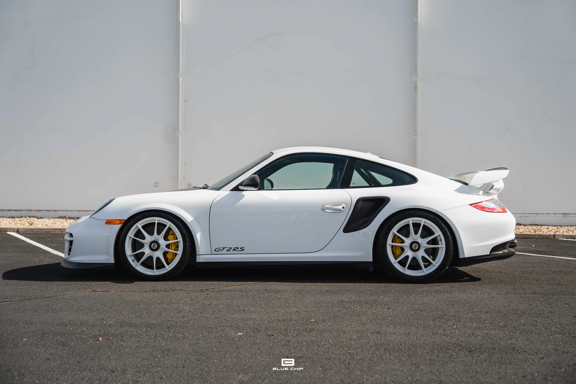 mph006_1920191209_6a3467024aeb32529791ceda_2011_Porsche_GT_2_RS_06_83d9b6cf1d