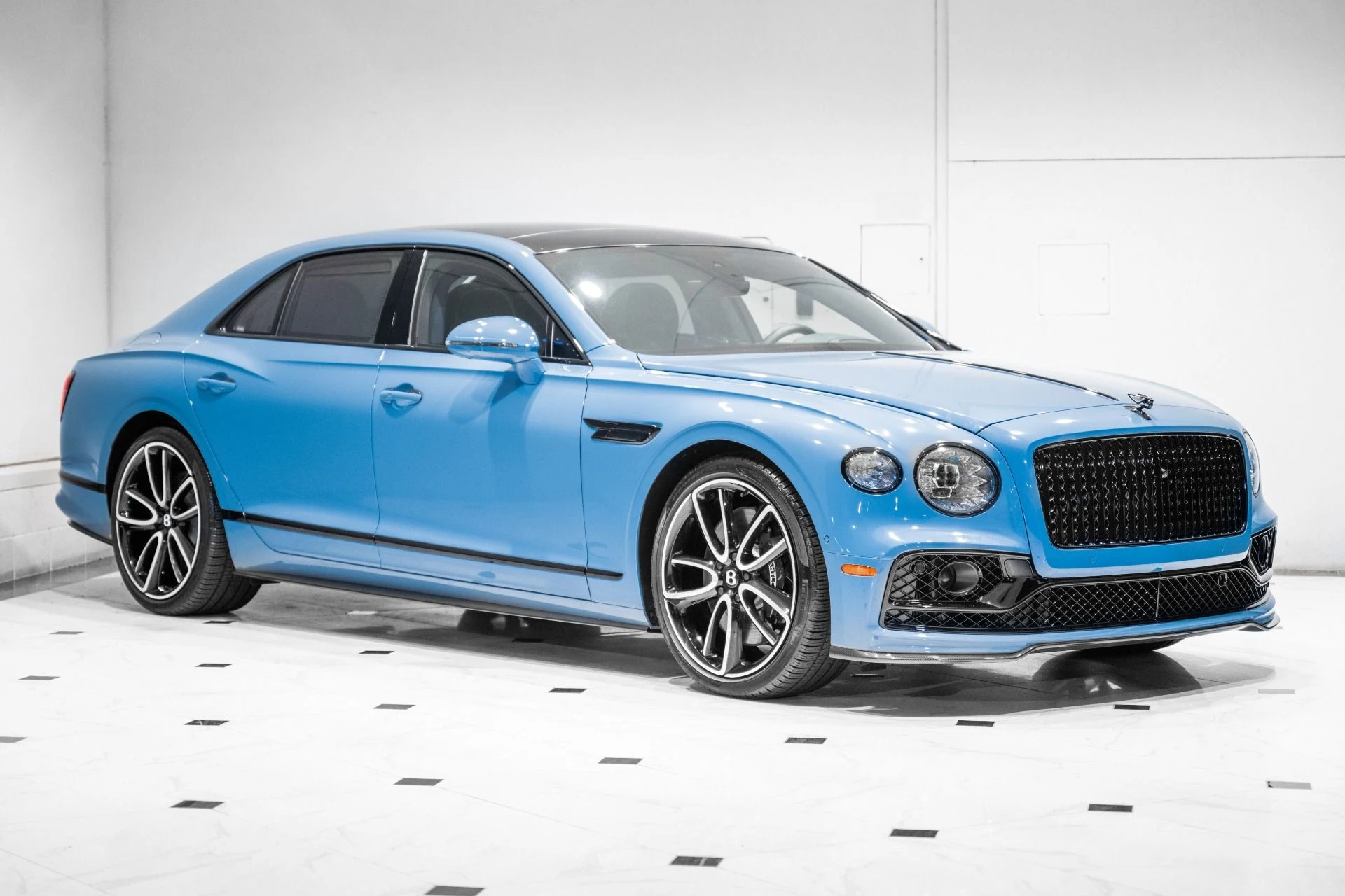 mph006_1924545538_Used_2024_Bentley_Flying_Spur_Edition_8_1777999219_618ac9ff5b