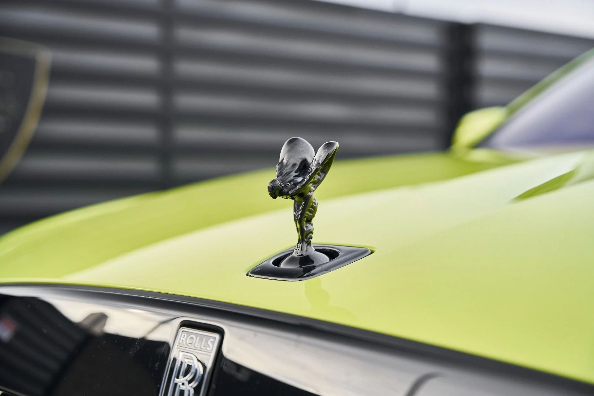 mph006_1928216979_Used_2025_Rolls_Royce_Ghost_Black_Badge_1769049466_975cf06a1a