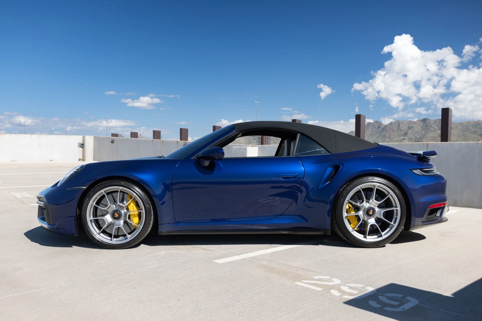 mph006_1933708652_Used_2023_Porsche_911_Turbo_S_1792529936_743559cd90