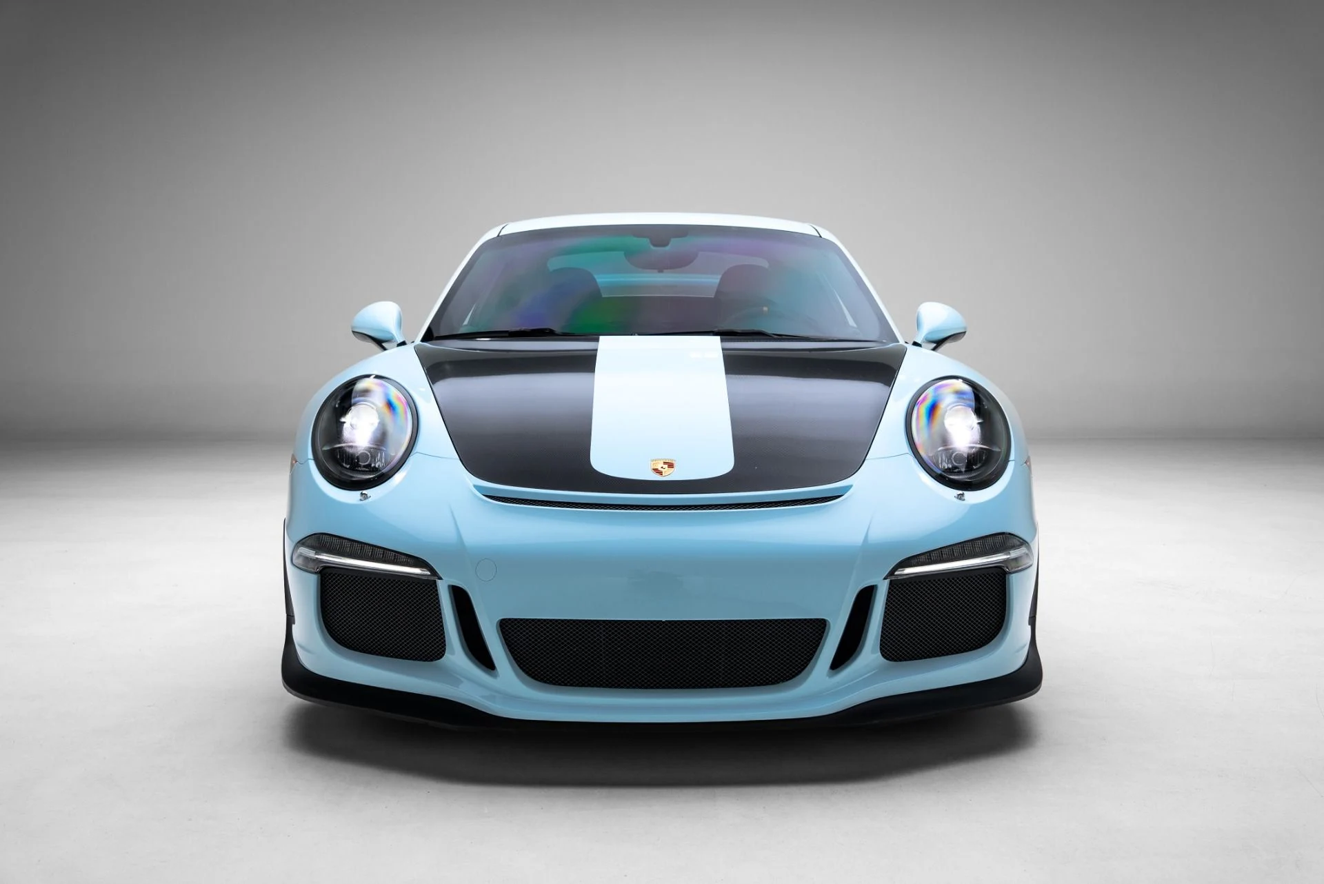 mph006_1934963893_Used_2015_Porsche_911_GT_3_1774894986_4dfe088514