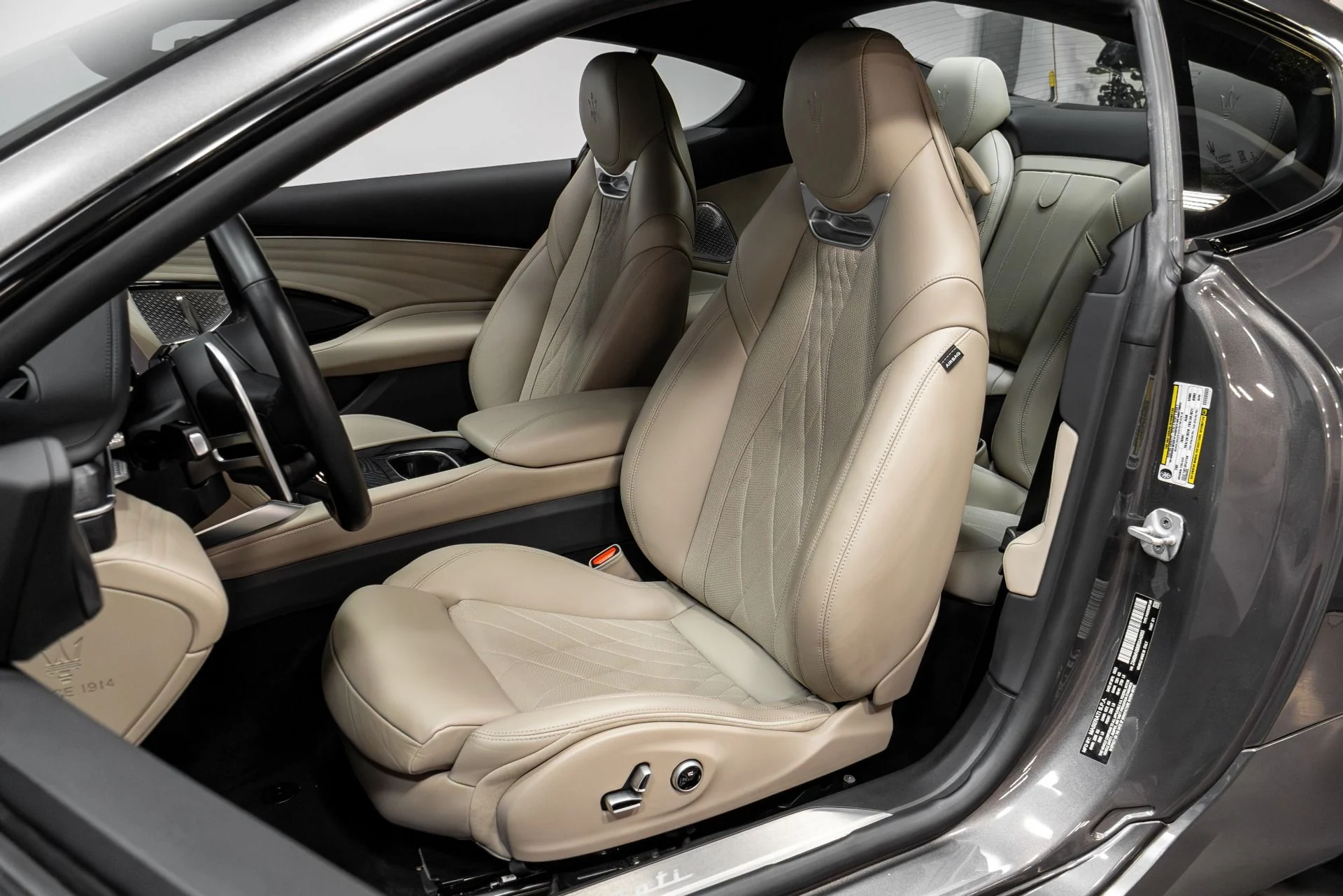 mph006_1944123649_Used_2024_Maserati_Gran_Turismo_Modena_1769639999_60e5c69951