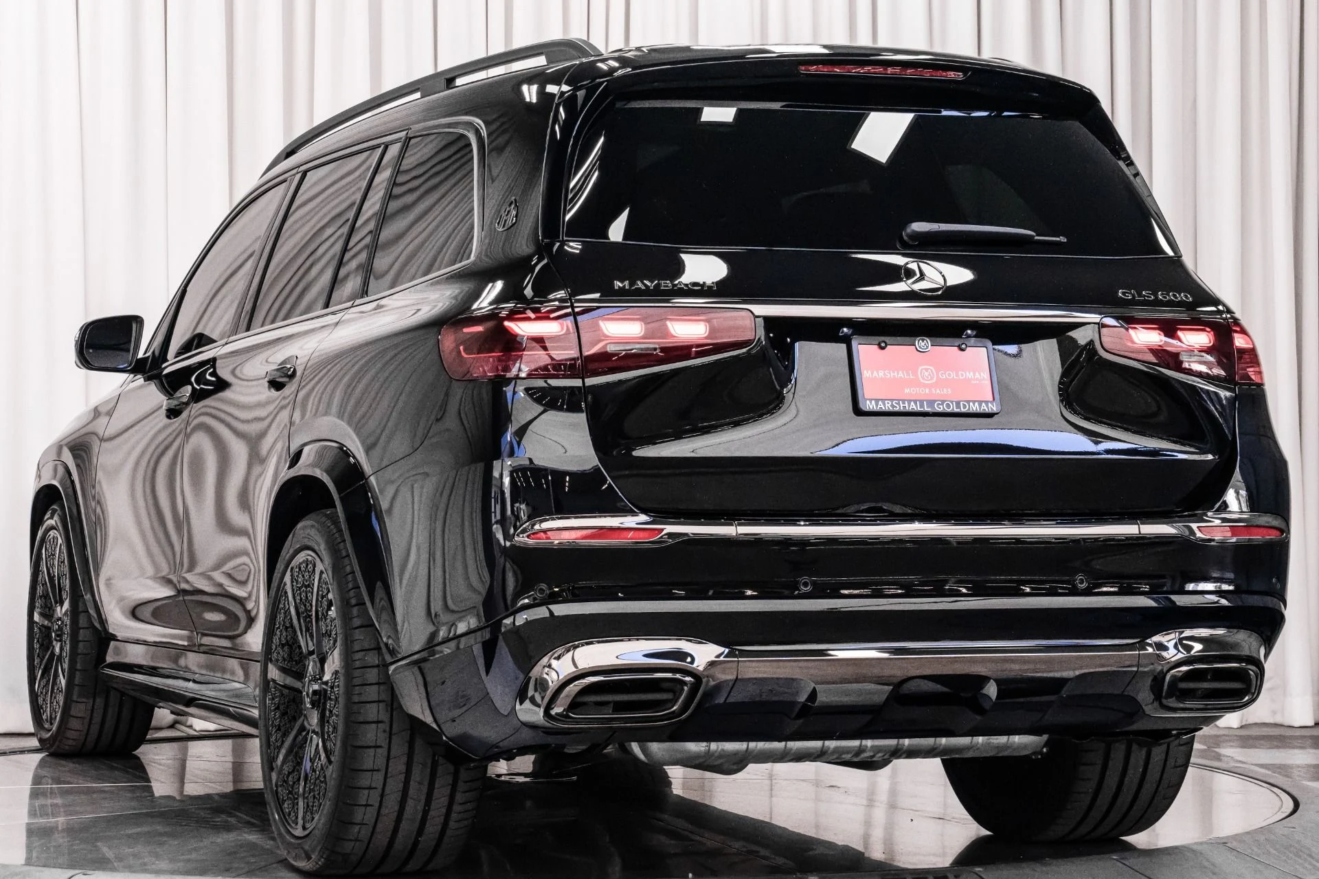 mph006_1944325506_Used_2025_Mercedes_Benz_Mercedes_Maybach_GLS_600_4_MATIC_1762198640_1e84728e34