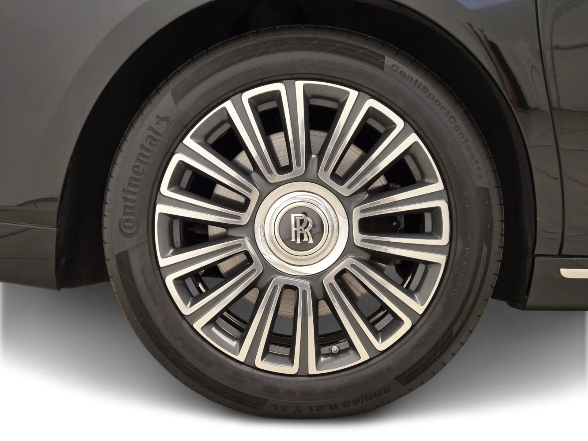 mph006_1946744190_Used_2020_Rolls_Royce_Phantom_1759992218_c7e8e2f1ca