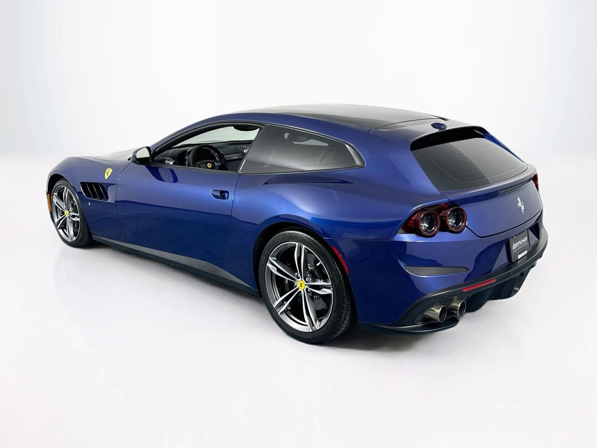 mph006_1946895028_Used_2019_Ferrari_GTC_4_Lusso_1792629156_83712cd670
