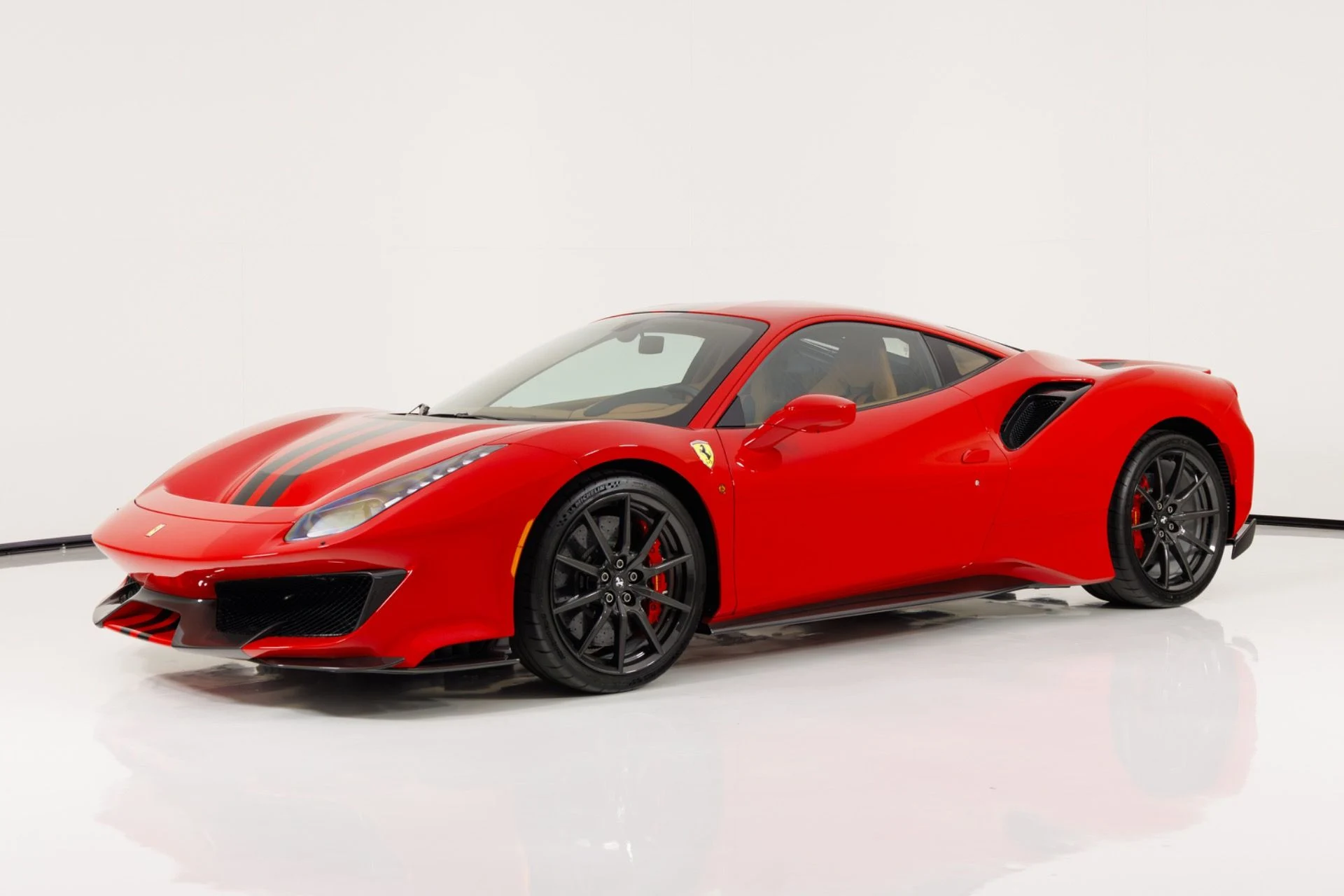 mph006_1947262729_Used_2020_Ferrari_488_Pista_1774991837_206f550a09