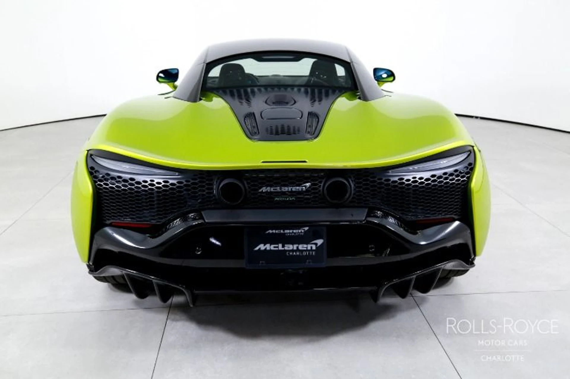 mph006_1950919340_Used_2023_Mc_Laren_Artura_0694525968