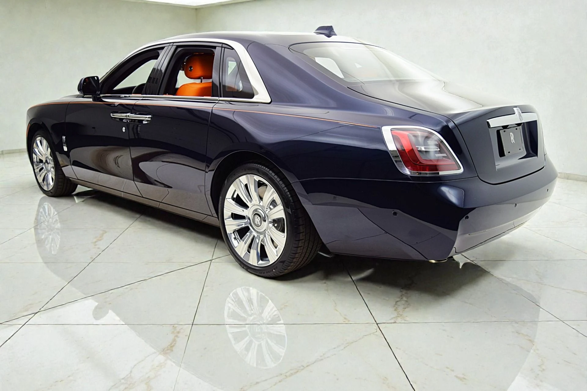 mph006_1955324193_Used_2023_Rolls_Royce_Ghost_LEASE_OPTIONS_AVAILABLE_a44a84f64d