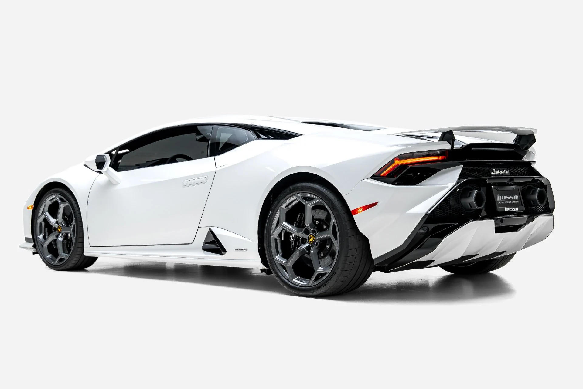 mph006_1956552052_Used_2023_Lamborghini_Huracan_Tecnica_1787597738_0db057479b