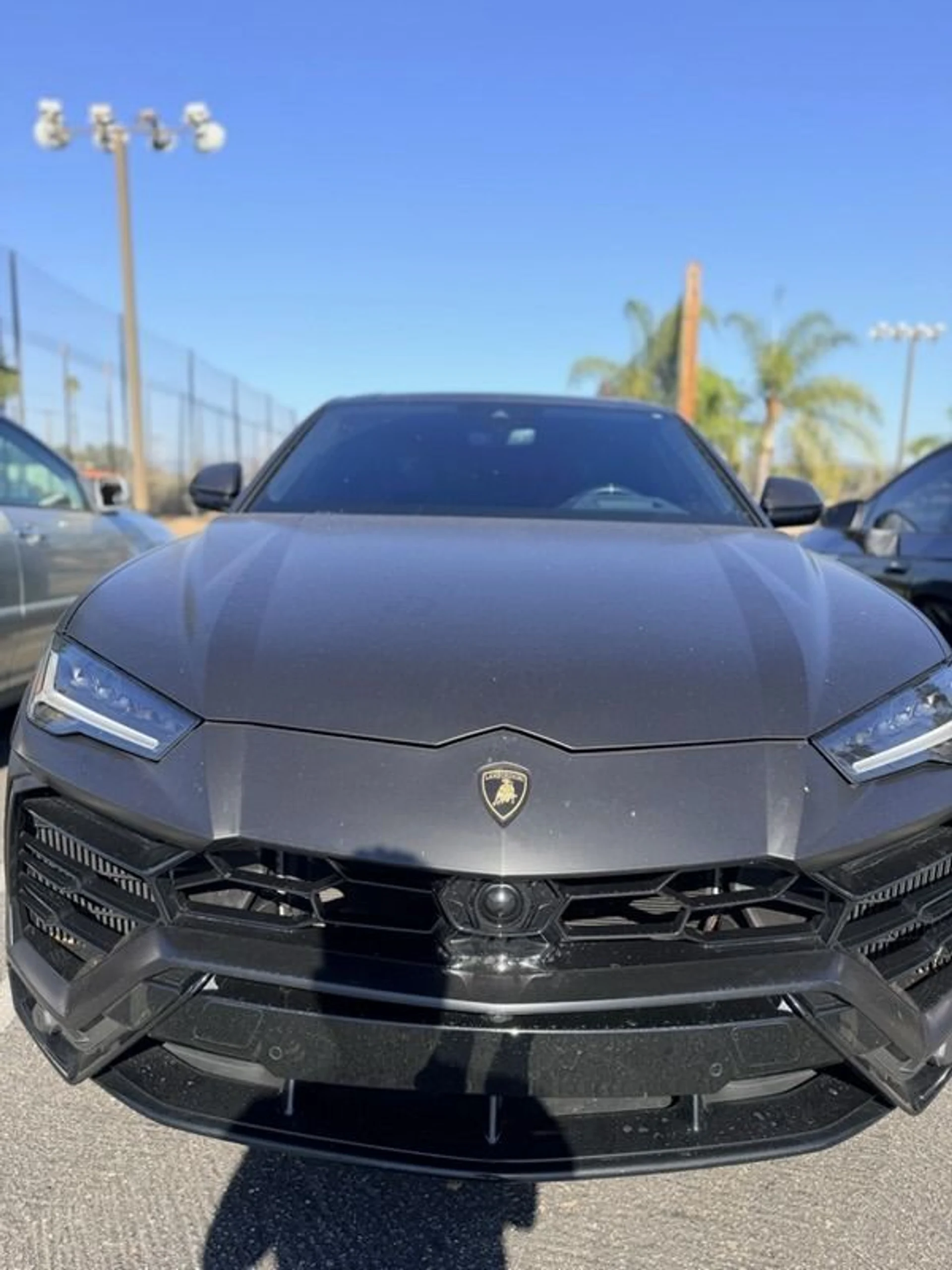 mph006_1975680409_Used_2022_Lamborghini_Urus_1762196938_0f8ad73a9d