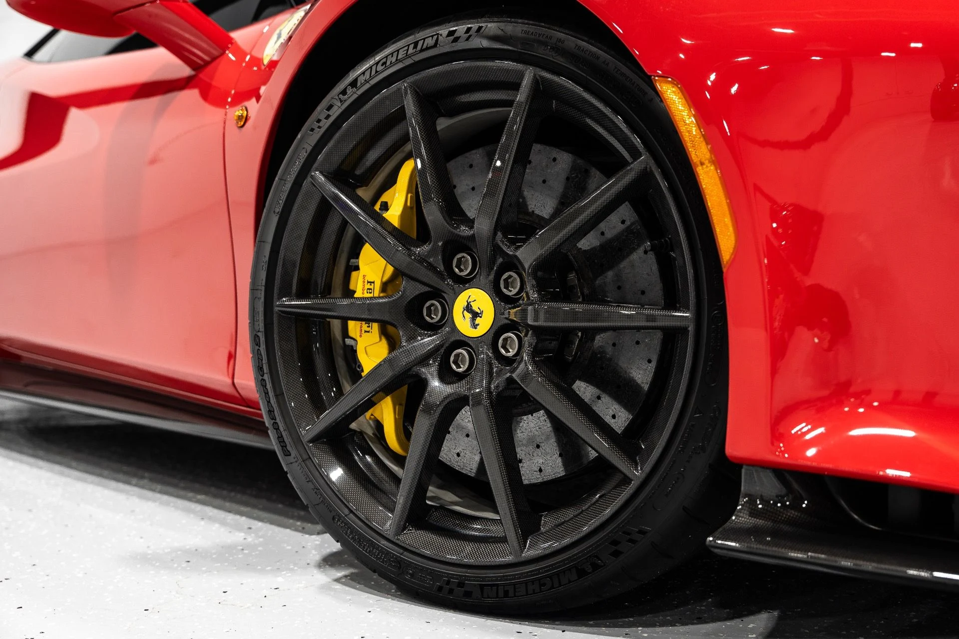 mph006_1978189609_Used_2020_Ferrari_488_Pista_1758067101_9b44e0e58d