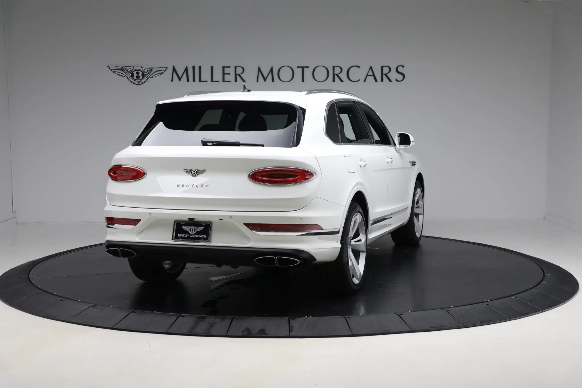 mph006_1979295589_Used_2023_Bentley_Bentayga_V8_c842f42f5b