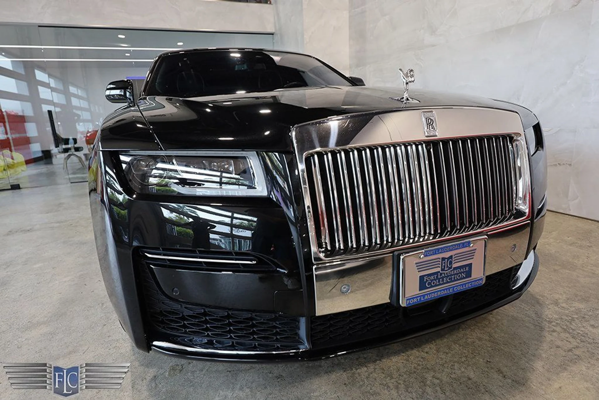 mph006_19898901_used_2021_rolls_royce_ghost_ewb_sedan_9689_23033984_7_1024_4a15025c93